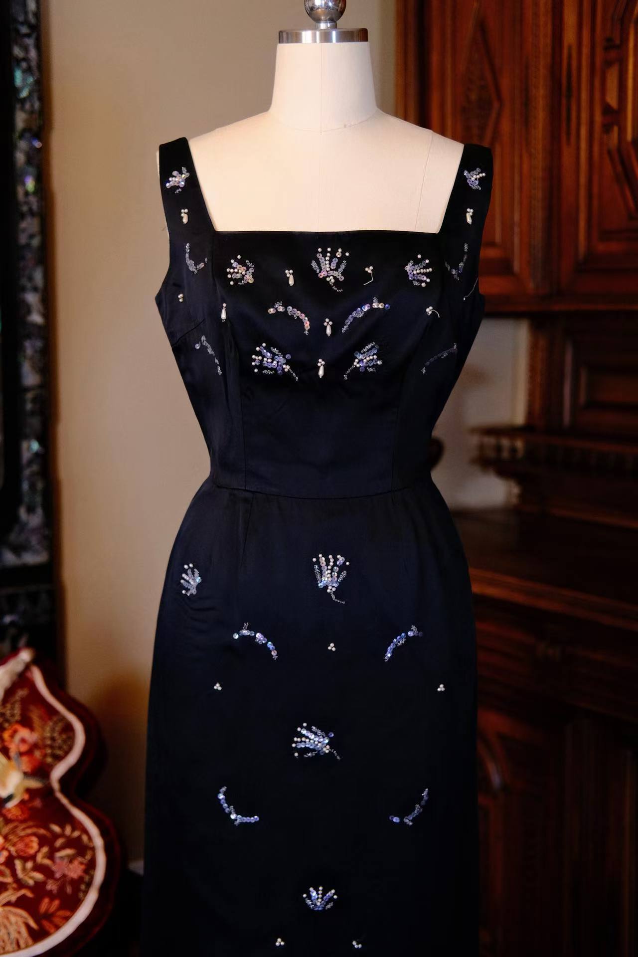 Vintage晚礼服 - 墨夜星河：1960年代港产潮汕珠绣孤品礼服_HY | Vintage Evening Gown - Galaxy in the Ink Night: A One-of-a-Kind 1960s Hong Kong-Made Chaoshan Bead-Embroidered Gala Gown_HY