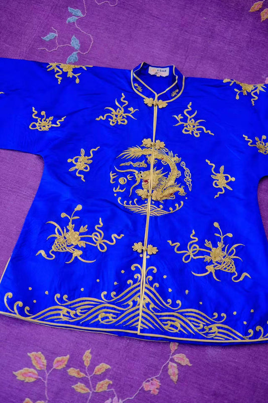 50年代 - 宝蓝金绣龙纹对襟衣：一段凝固的东方华章_HY | 1950s - Royal Blue Gilded Dragon Motif Front-Opening Jacket: A Solidified Chapter of Oriental Splendor_HY