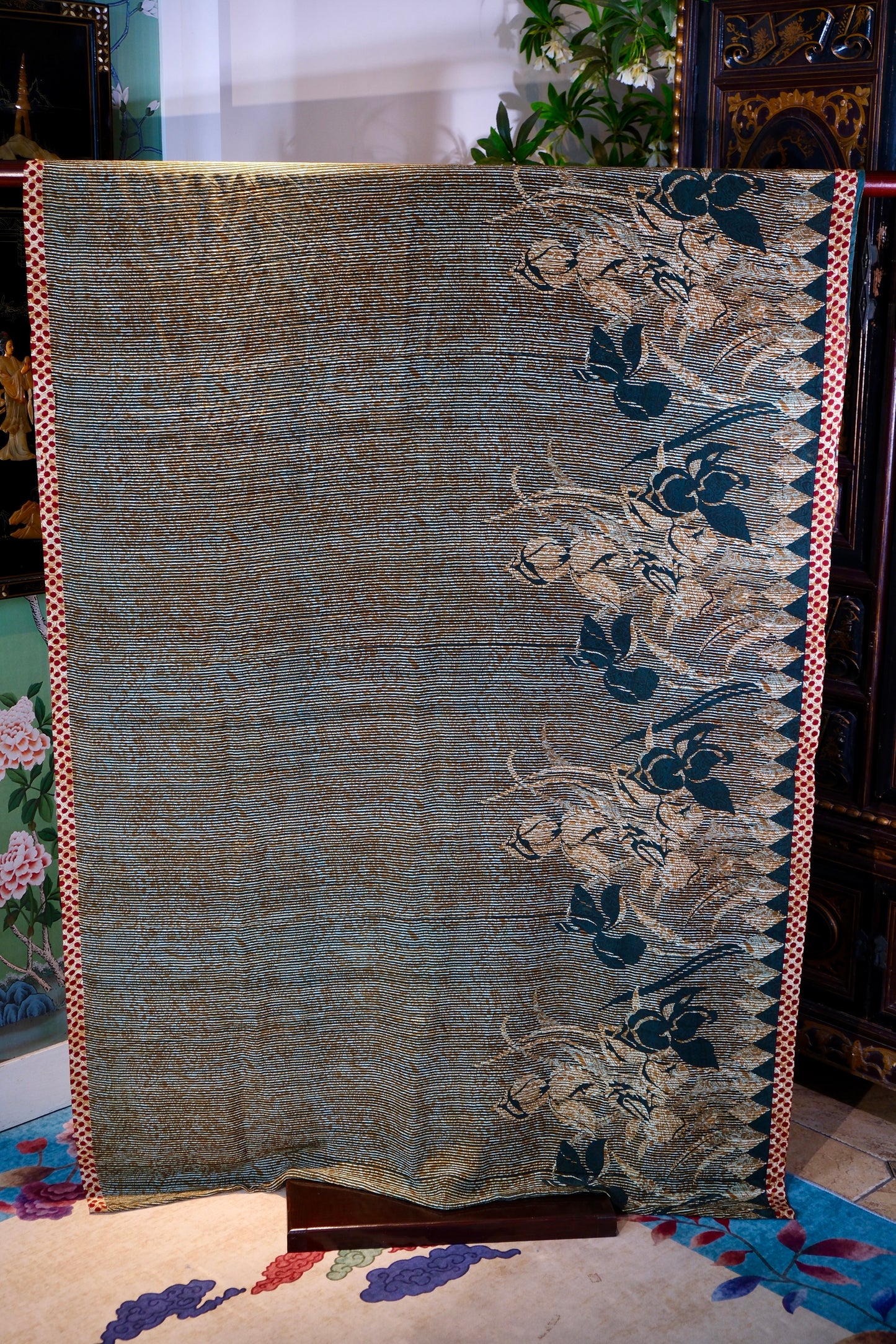 布料名 -《翠影幽兰》—— 侘寂风褶皱印花真丝绸缎 | Fabric Name - "Emerald Orchid Shadows" — Wabi-Sabi Pleated Printed Pure Silk Satin
