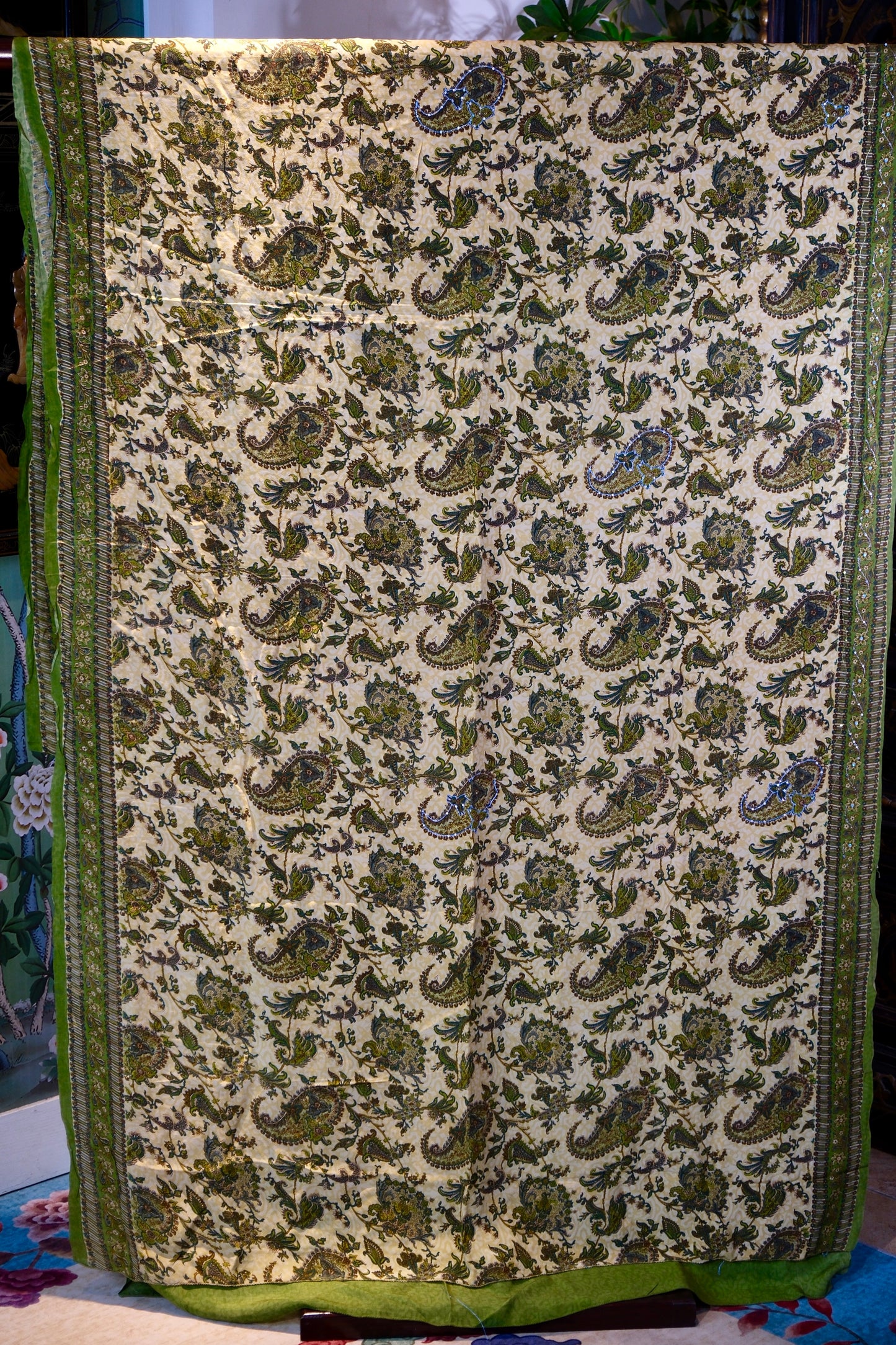 布料名 - 《迷翠森境：青苔底纹上的佩斯利繁星与银线织梦》 | Fabric Name - Enchanted Moss Realm: Paisley Constellations and Silver-Woven Dreams on Mossy Ground