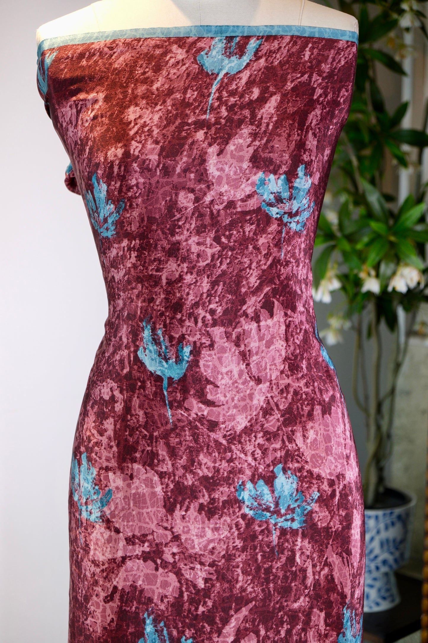 布料名 - 绛紫幽兰：手工染印的野兰花与繁叶之诗 | Fabric Name - Purple-Crimson Enchanted Orchids: A Poem of Hand-Dyed Wild Orchids and Lush Foliage