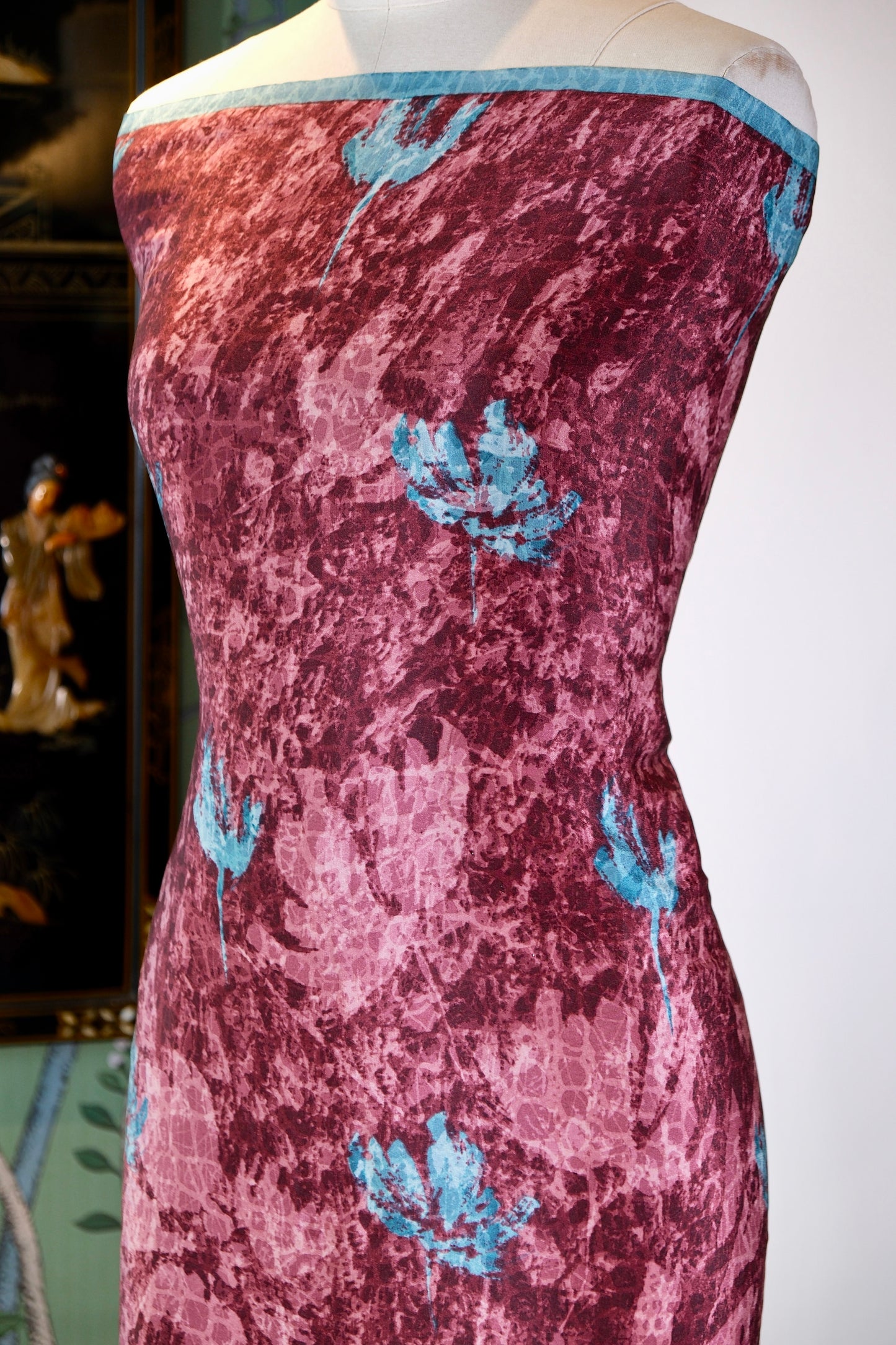 布料名 - 绛紫幽兰：手工染印的野兰花与繁叶之诗 | Fabric Name - Purple-Crimson Enchanted Orchids: A Poem of Hand-Dyed Wild Orchids and Lush Foliage