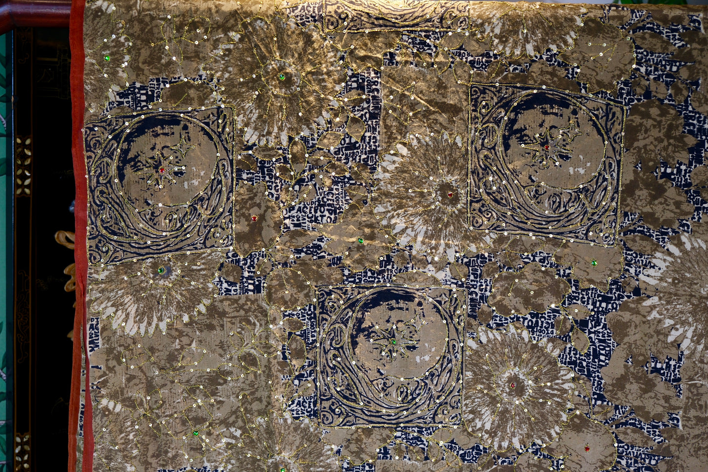 布料名 - 锦绣朱华：手工绣金、亮片与彩宝交织的蔓藤莲花 | Fabric Name - Vermilion Splendor: A Tapestry of Hand-Embroidered Gold, Sequins, and Jewels in Vining Lotus Motifs