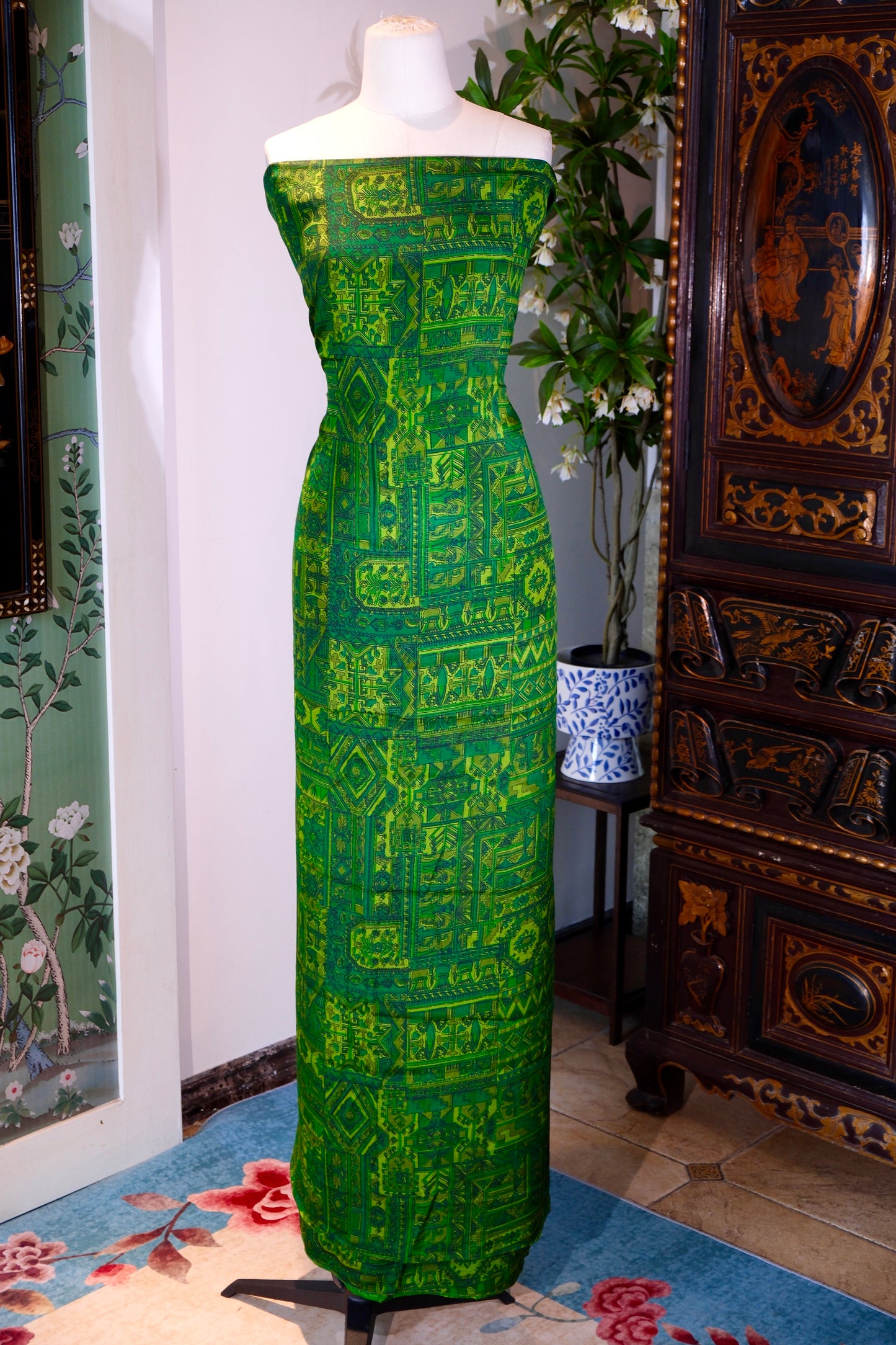 布料名 - 翠色拼图：现代迷彩抽象与解构几何的极繁主义视觉 | Fabric Name - Emerald Puzzle: A Maximalist Vision of Modern Abstract Camouflage and Deconstructed Geometry