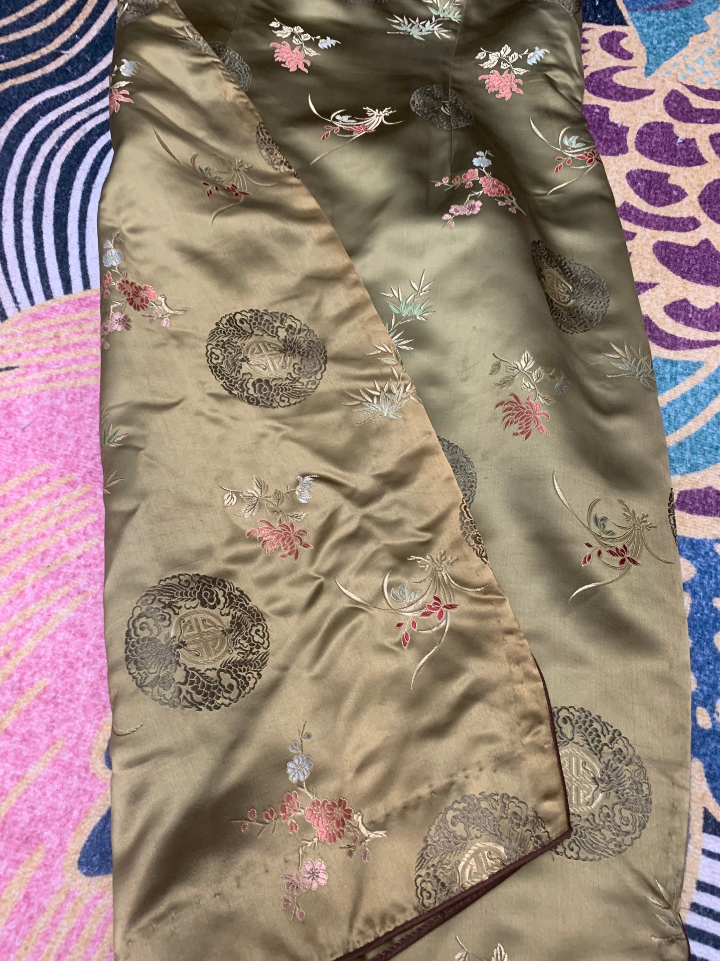 50年代 - 上世纪五十年代梅兰竹菊香港织锦缎古董旗袍 | 1950s - 1950s Hong Kong Antique Brocade Qipao: Plum, Orchid, Bamboo, and Chrysanthemum