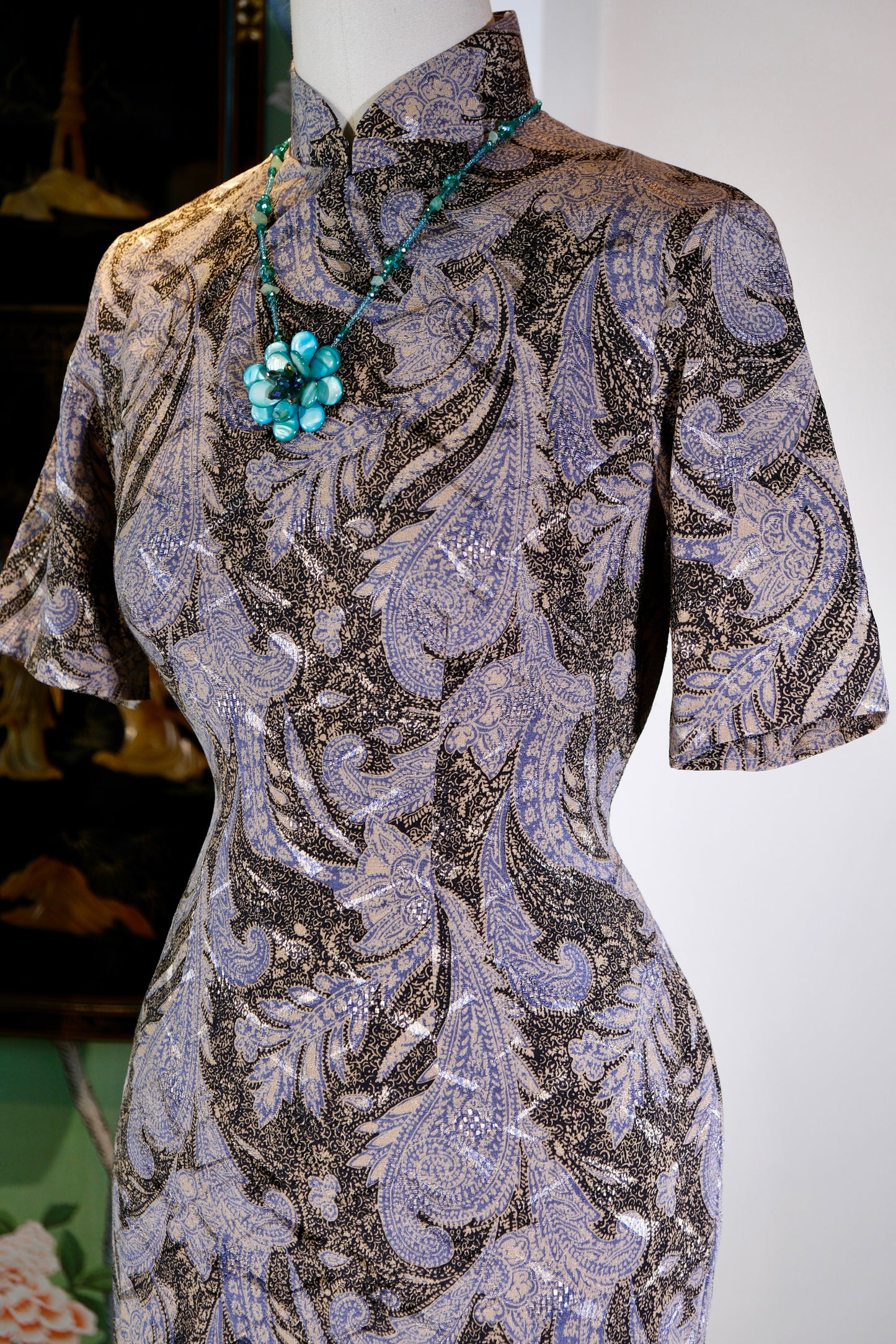 60年代 - 佩斯利提花古董旗袍——六十年代台湾织造的东方诗学 | 1960s - The Paisley Jacquard Antique Cheongsam: Eastern Poetics Woven in 1960s Taiwan