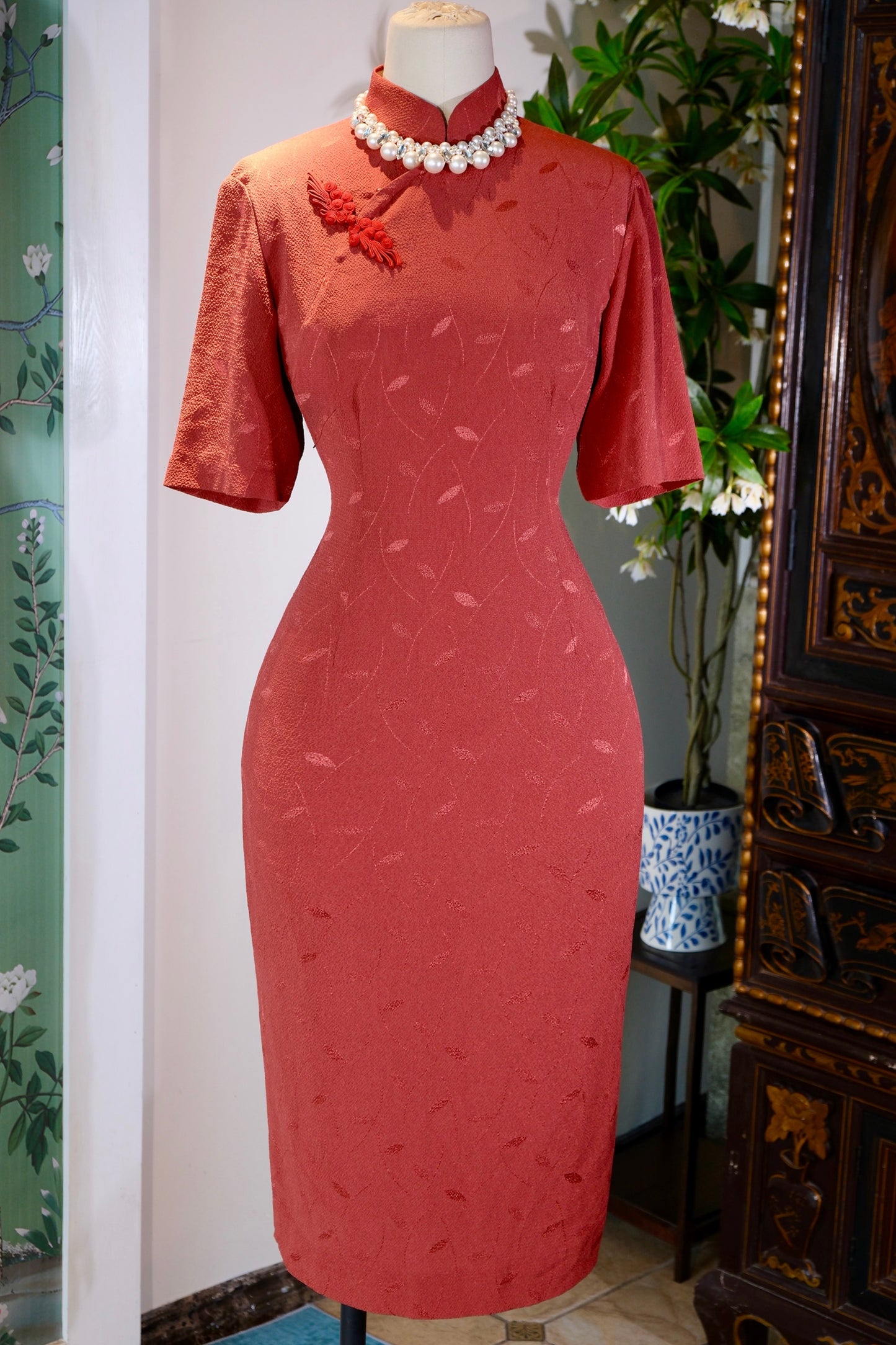 60年代 - 六十年代香港花呢古董旗袍：时光里的东方雅韵 | 1960s - 1960s Hong Kong Tweed Antique Cheongsam: Oriental Elegance Within Time