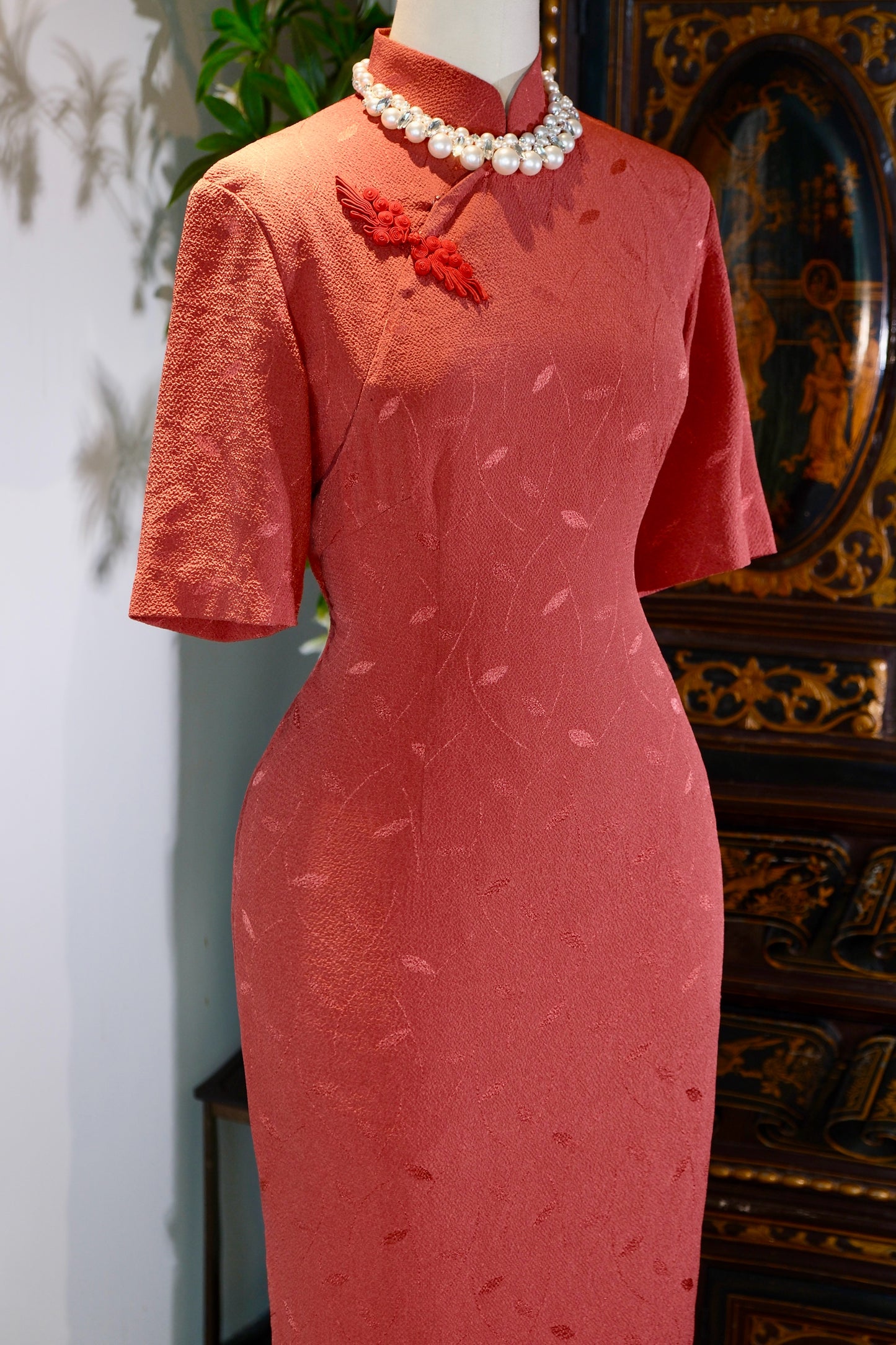 60年代 - 六十年代香港花呢古董旗袍：时光里的东方雅韵 | 1960s - 1960s Hong Kong Tweed Antique Cheongsam: Oriental Elegance Within Time