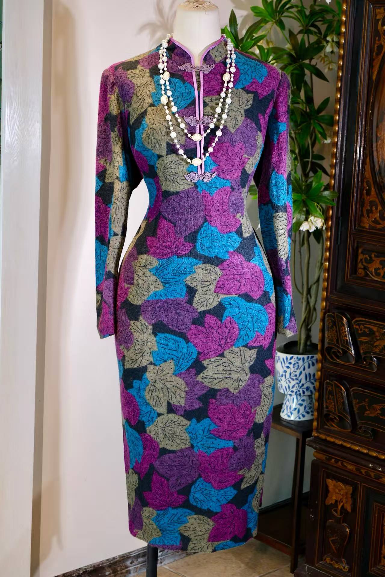 60年代 - 六十年代台湾枫叶羊绒前开襟古董旗袍 | 1960s - 1960s Taiwanese Vintage Cashmere Front-Opening Cheongsam with Maple Leaf Motif