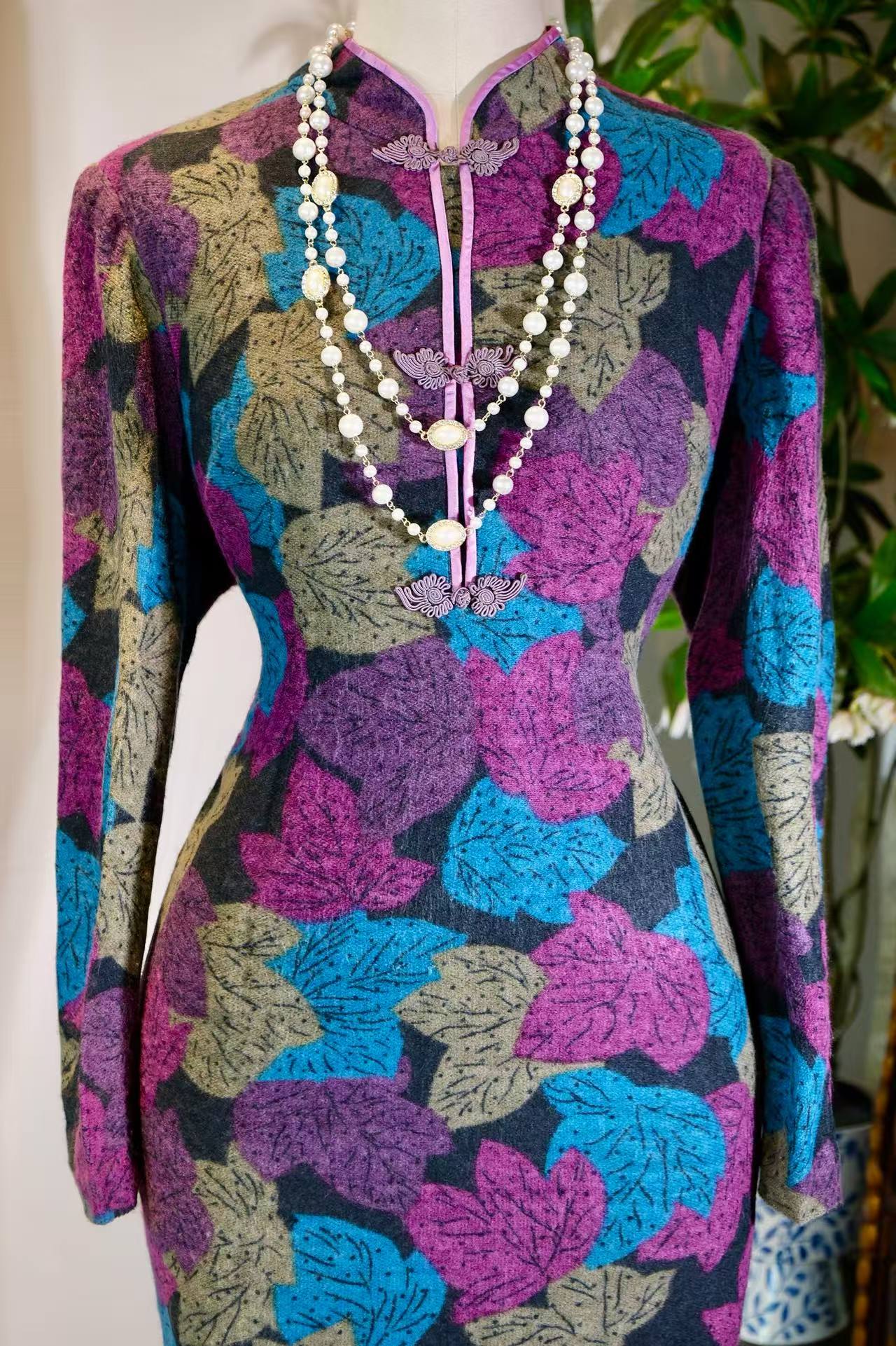 60年代 - 六十年代台湾枫叶羊绒前开襟古董旗袍 | 1960s - 1960s Taiwanese Vintage Cashmere Front-Opening Cheongsam with Maple Leaf Motif