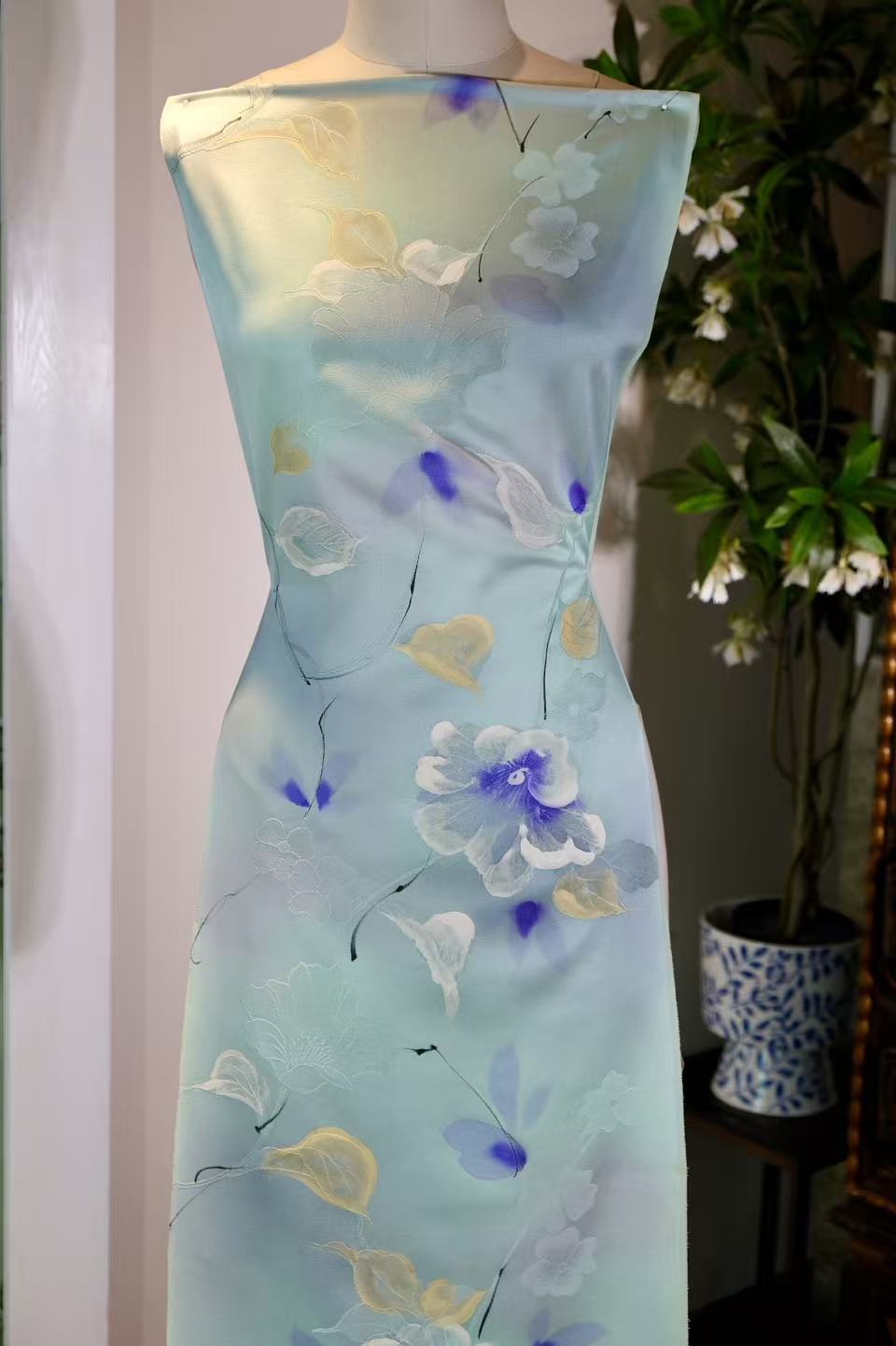 布料名 - 碧湖幽兰 · 湖水绿渐变手绘晕染艺术真丝绸 | Fabric Name - Ethereal Lake Orchid: Artisanal Hand-Painted Silk in Gradient Lake-Green