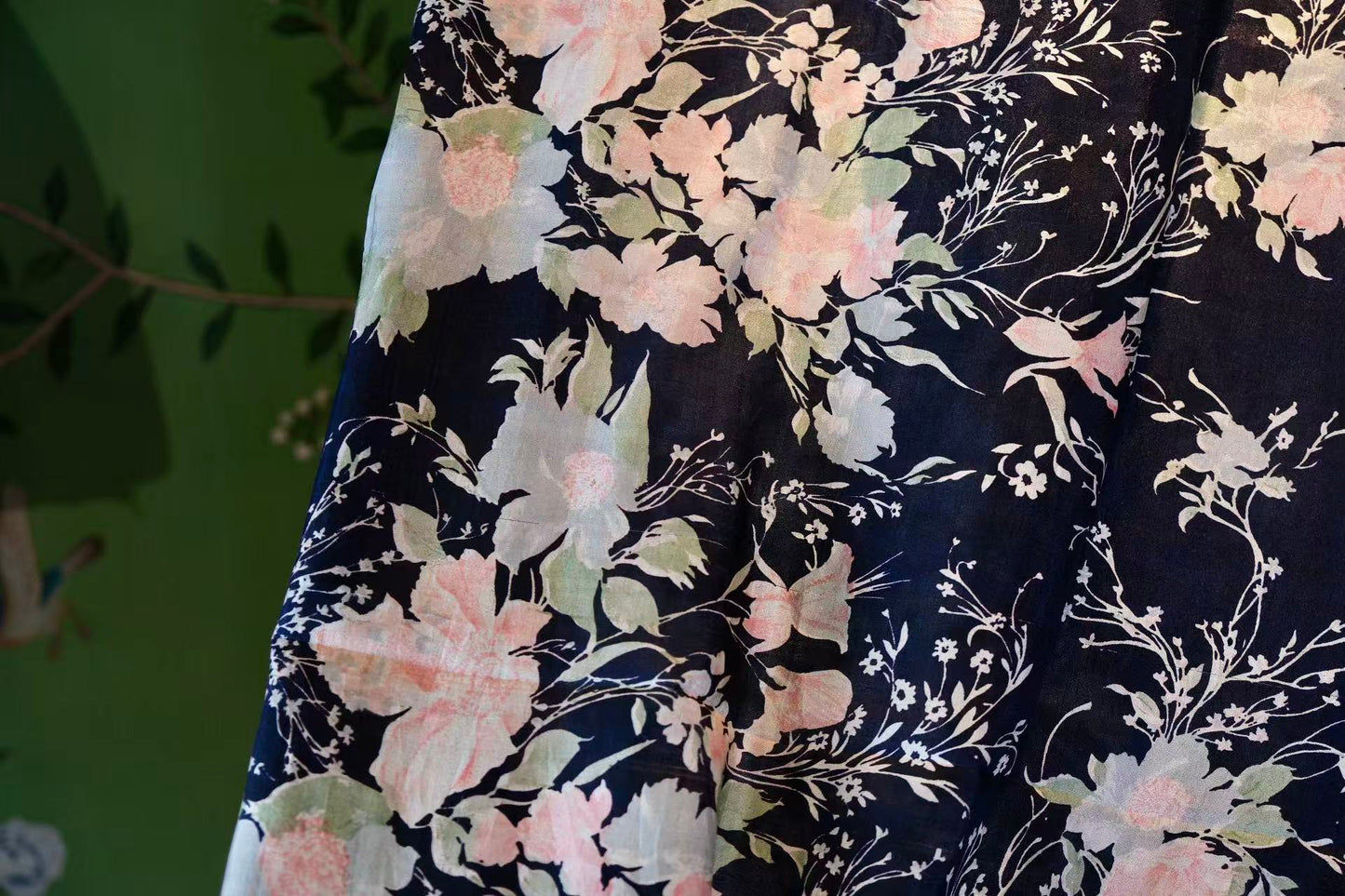 布料名 - 黛夜繁锦 · 樱粉簇拥极写意艺术印花真丝绸 | Fabric Name - Midnight Bloom: Artistic Silk with Cascading Cherry Pink Florals