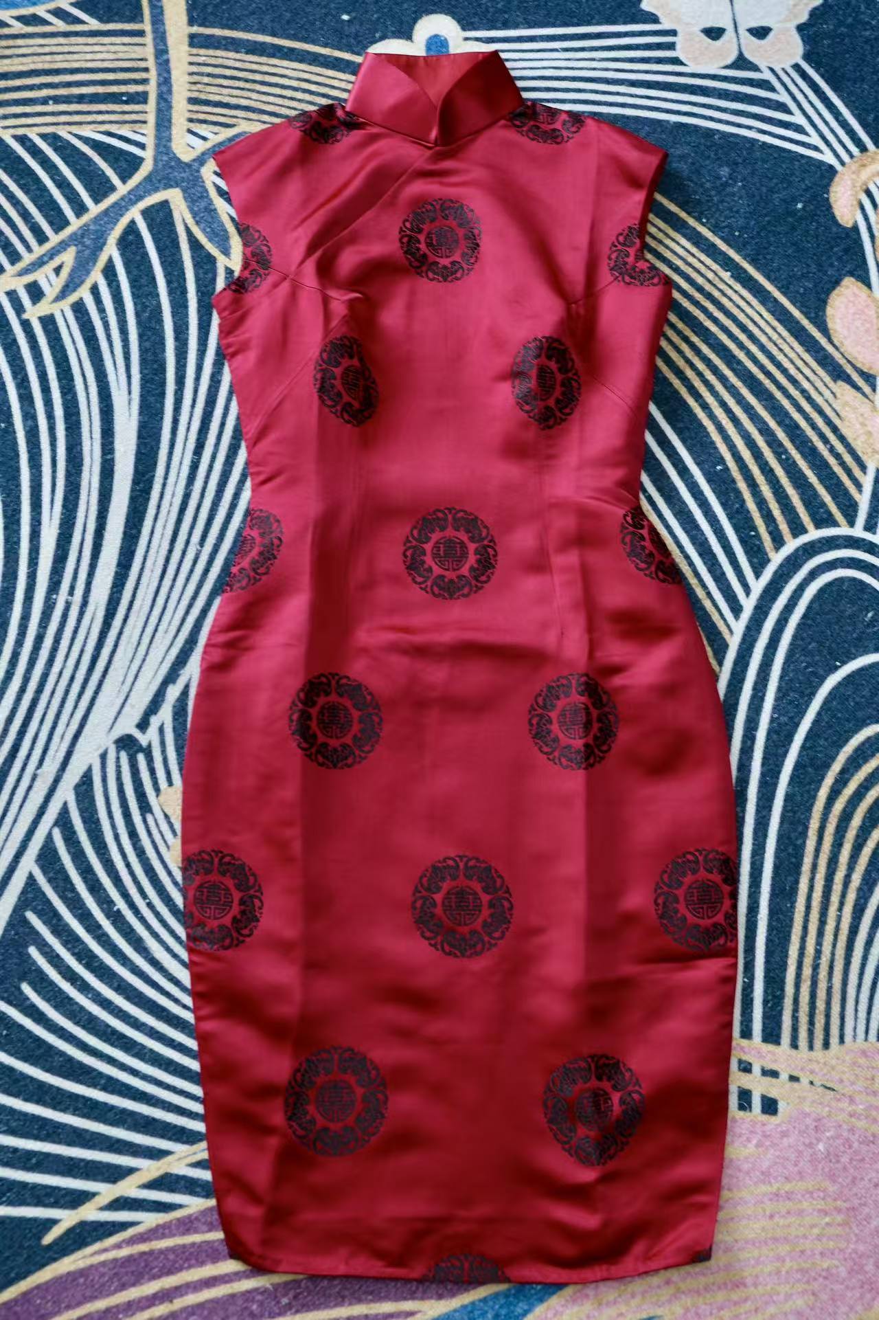 60年代 - 香江遗珍：六十年代团寿提花织锦缎旗袍 | 1960s - Hong Kong Heritage: A 1960s Circular Shou-Character Jacquard Silk Brocade Qipao