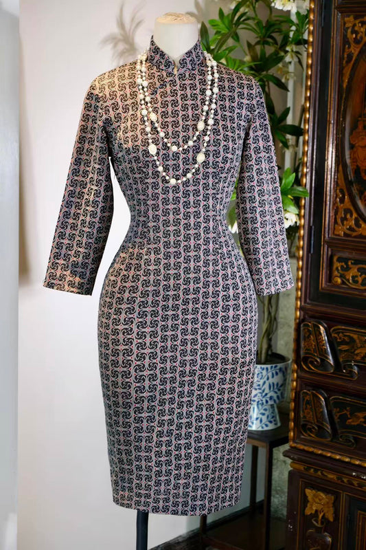60年代 - 云纹织锦里的时光密码 | 1960s - Time Codes Within the Cloud-Patterned Brocade