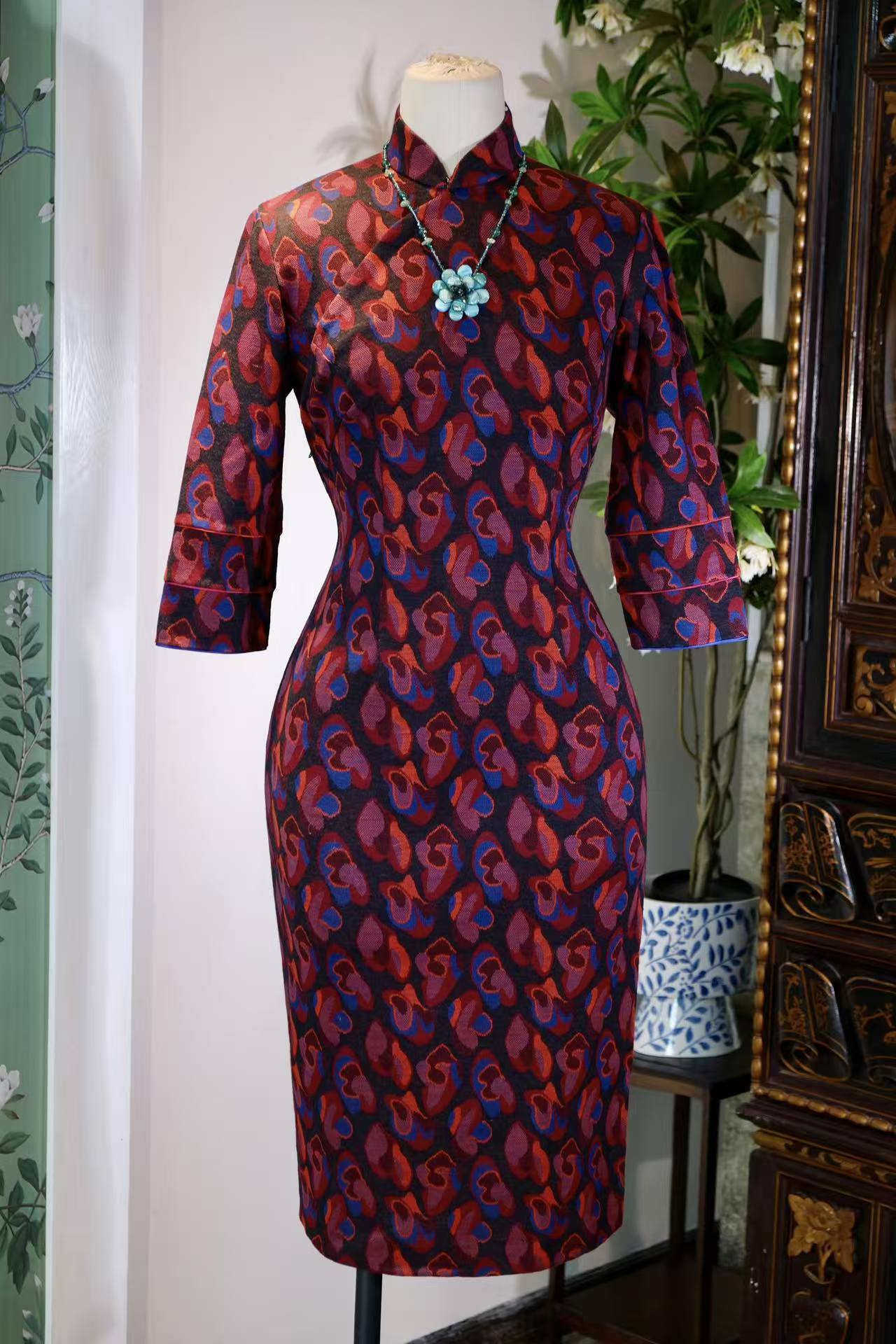 60年代 - 香江遗韵：六十年代抽象针织羊毛旗袍 | 1960s - Echoes of Hong Kong: A 1960s Abstract Wool Knit Qipao