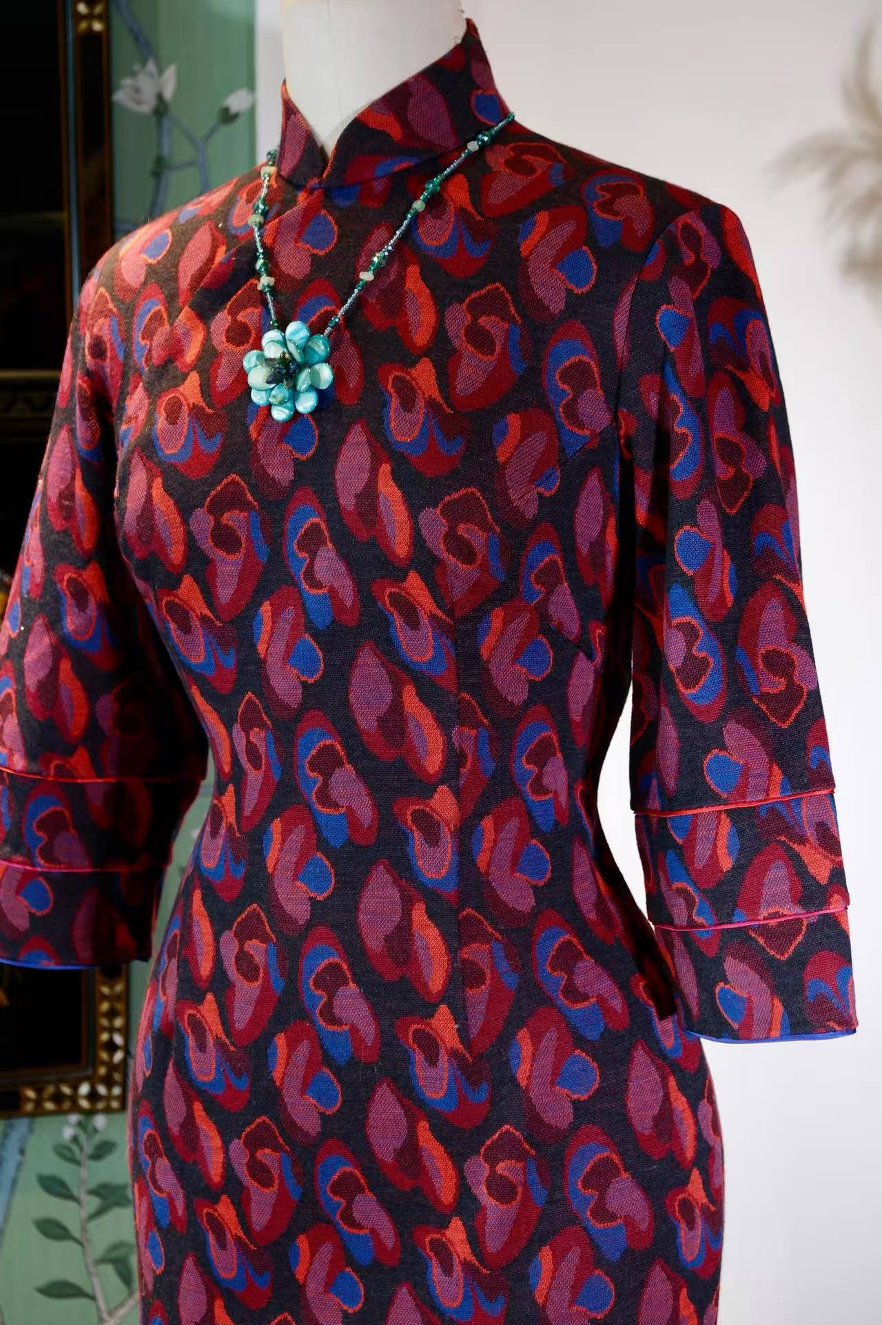 60年代 - 香江遗韵：六十年代抽象针织羊毛旗袍 | 1960s - Echoes of Hong Kong: A 1960s Abstract Wool Knit Qipao