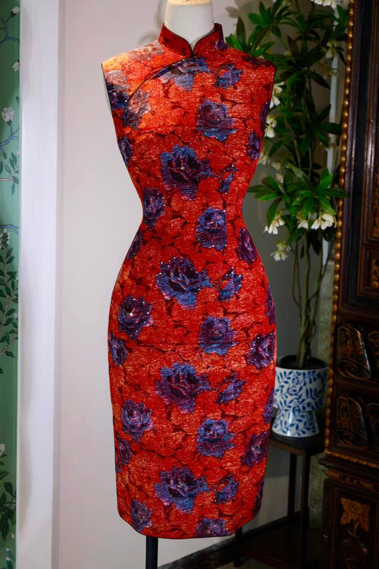 客定结缘 - 一袭红裳，百年风华 | Customized Design - A Crimson Silhouette, A Century of Grace