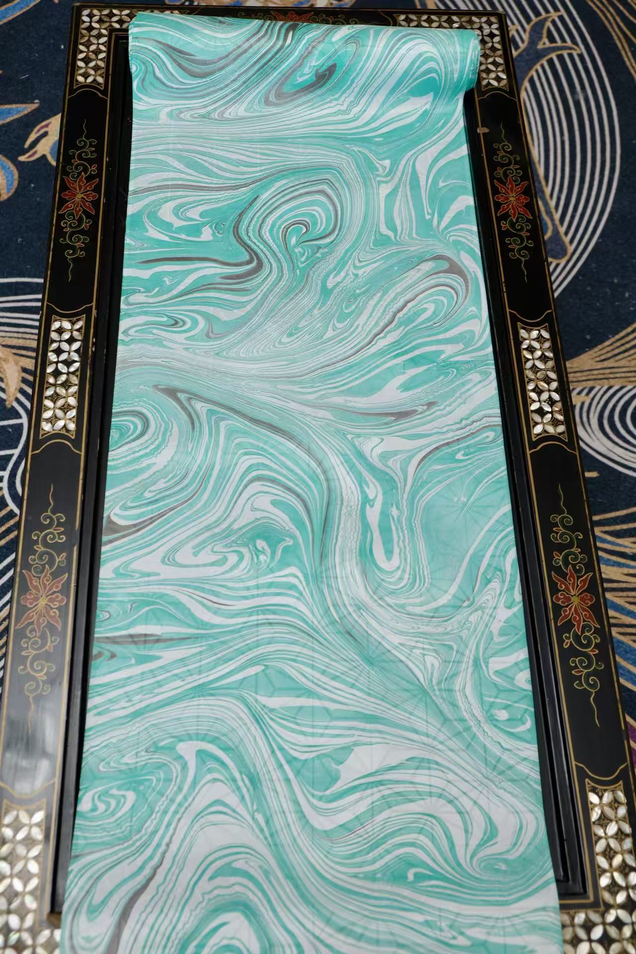 布料名 - 冰川流光：清透薄荷绿与湖水青交织的极简抽象墨染真丝绸 | Fabric Name - Glacial Shimmer: Ethereal Silk Satin in Transparent Mint and Lake Teal Watercolor Bleed