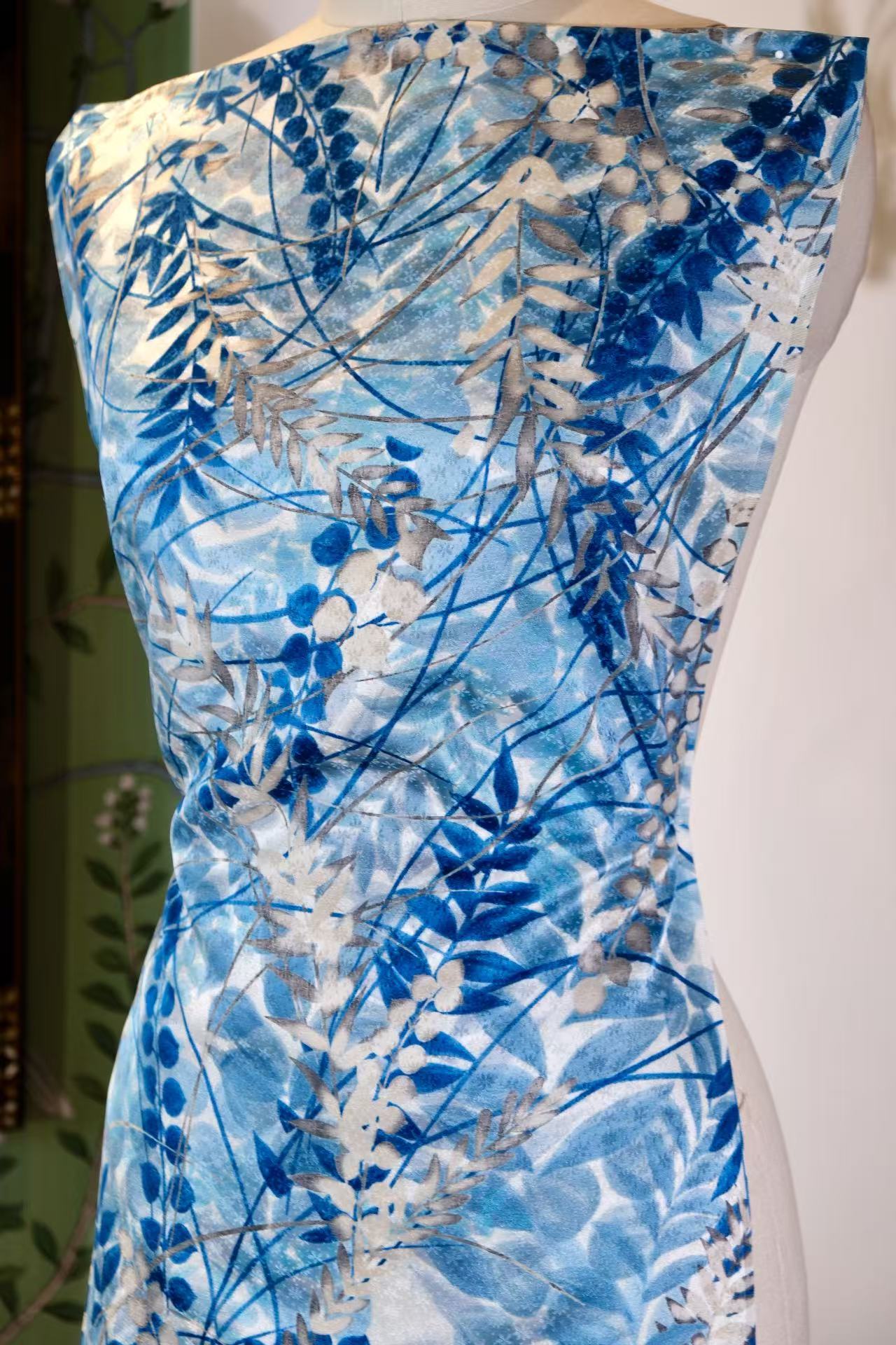 布料名 - 【水墨幽兰·碧波云锦】真丝织锦面料 | Fabric Name - 【Ink Orchid · Cerulean Brocade】Silk Brocade Fabric
