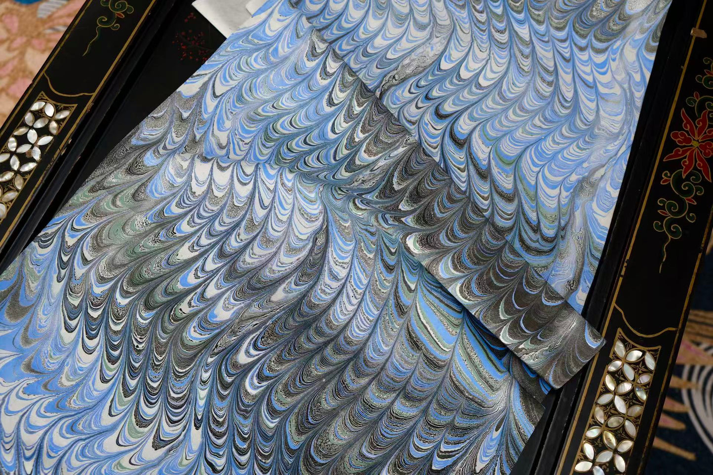 布料名 - 【层澜入梦 · 极地羽迹】艺术水拓纹真丝面料 | Fabric Name - 【Boundless Ripples · Arctic Plume】Artistic Marbling Print Silk Fabric