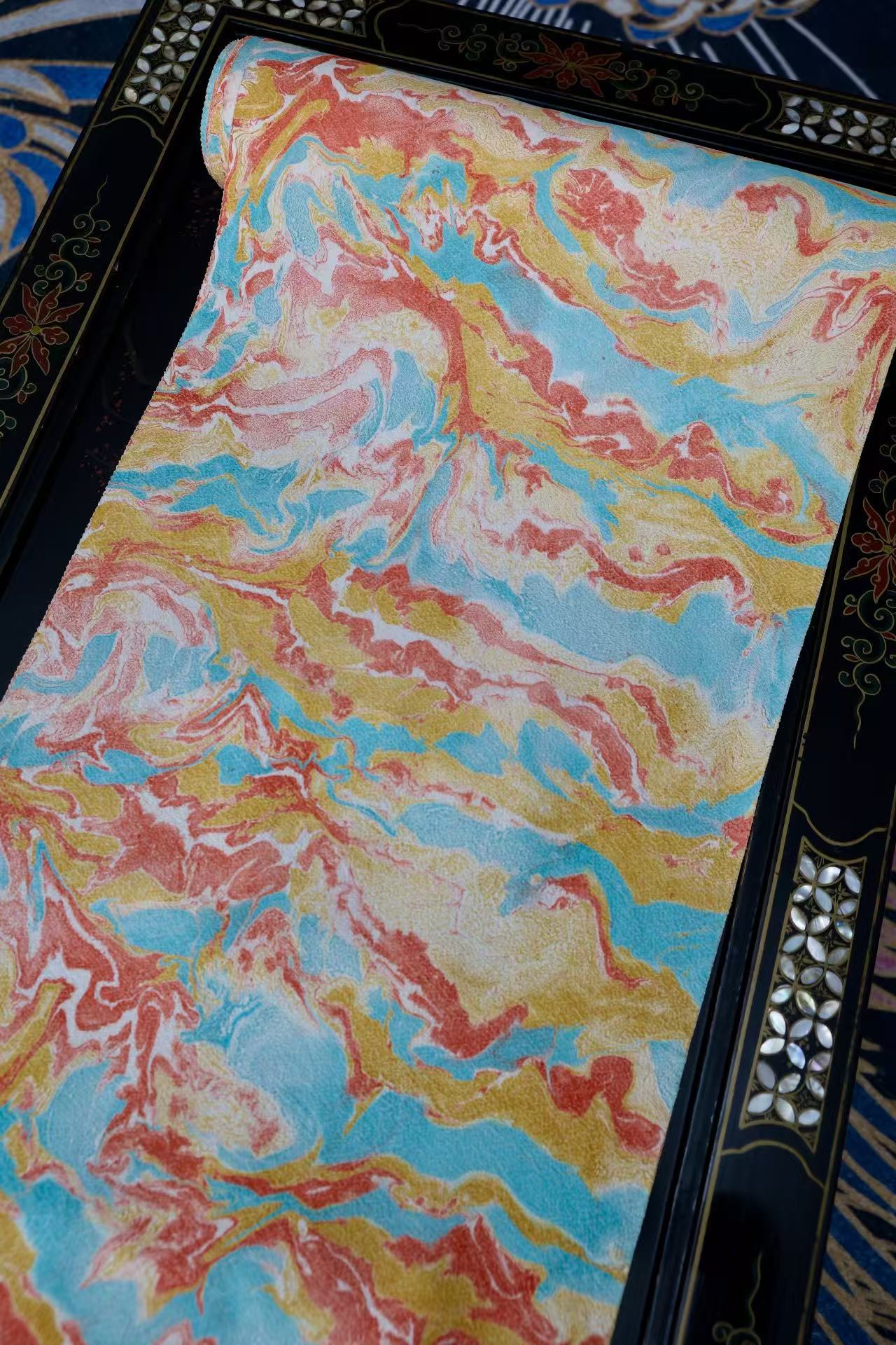布料名 - 【霞光溢彩 · 溶岩幻境】重磅真丝艺术拓染面料 | Fabric Name - 【Radiant Glow · Molten Illusion】Artistic Fluid-Marbling Silk Fabric