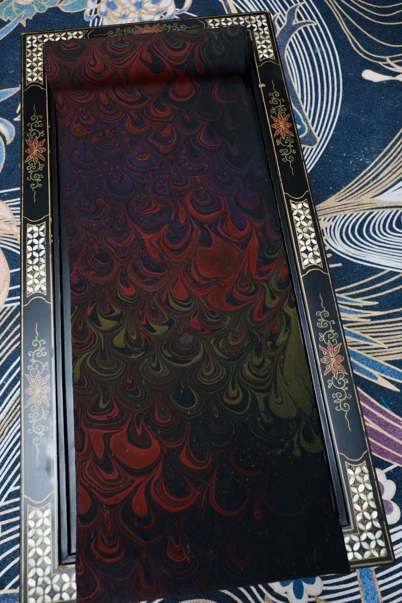 布料名 - 【暗夜流萤 · 炽燃羽翼】重磅真丝艺术水拓纹面料 | Fabric Name - 【Midnight Glow · Flaming Plumage】Artistic Marbling Silk Fabric