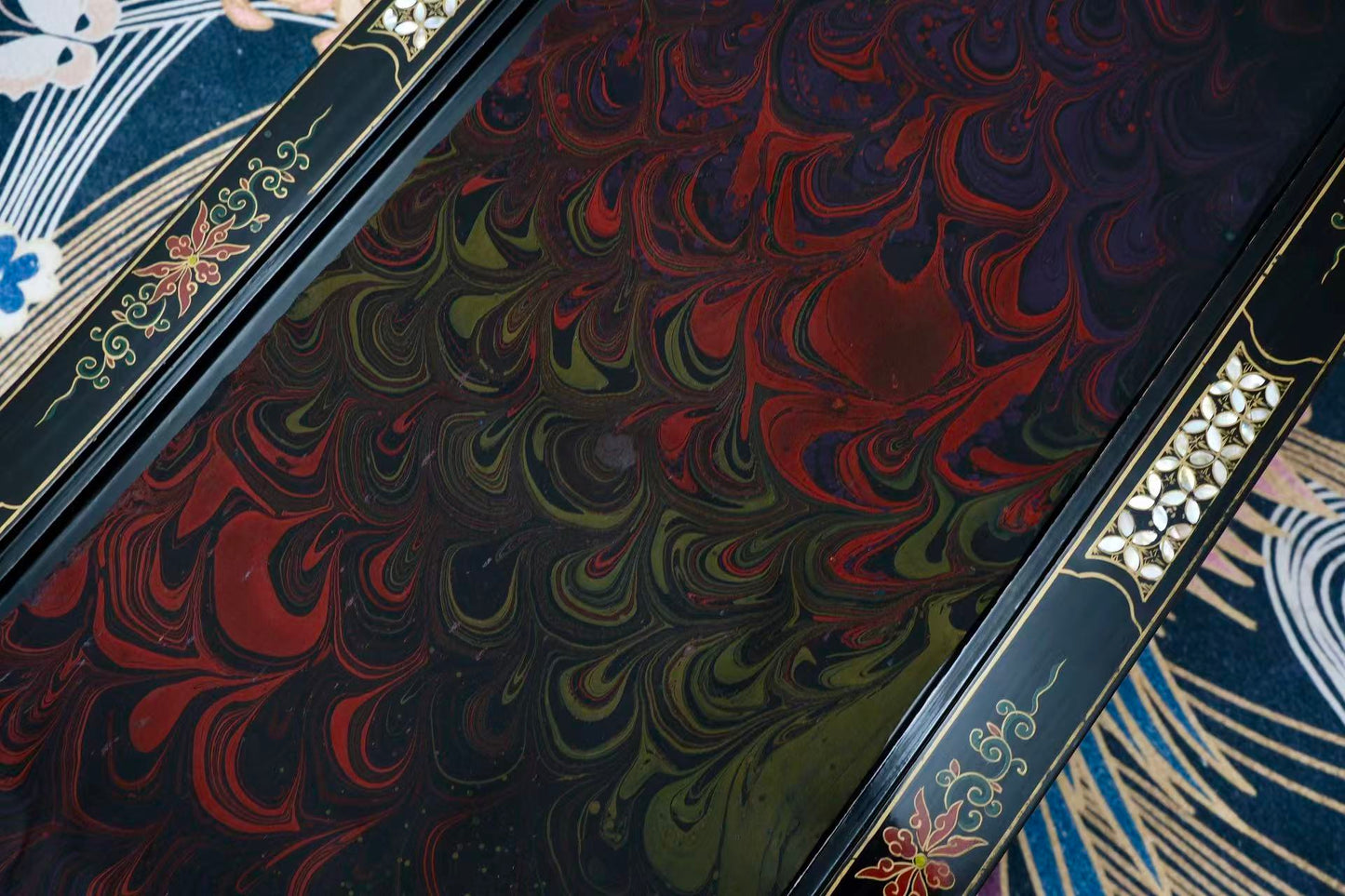 布料名 - 【暗夜流萤 · 炽燃羽翼】重磅真丝艺术水拓纹面料 | Fabric Name - 【Midnight Glow · Flaming Plumage】Artistic Marbling Silk Fabric