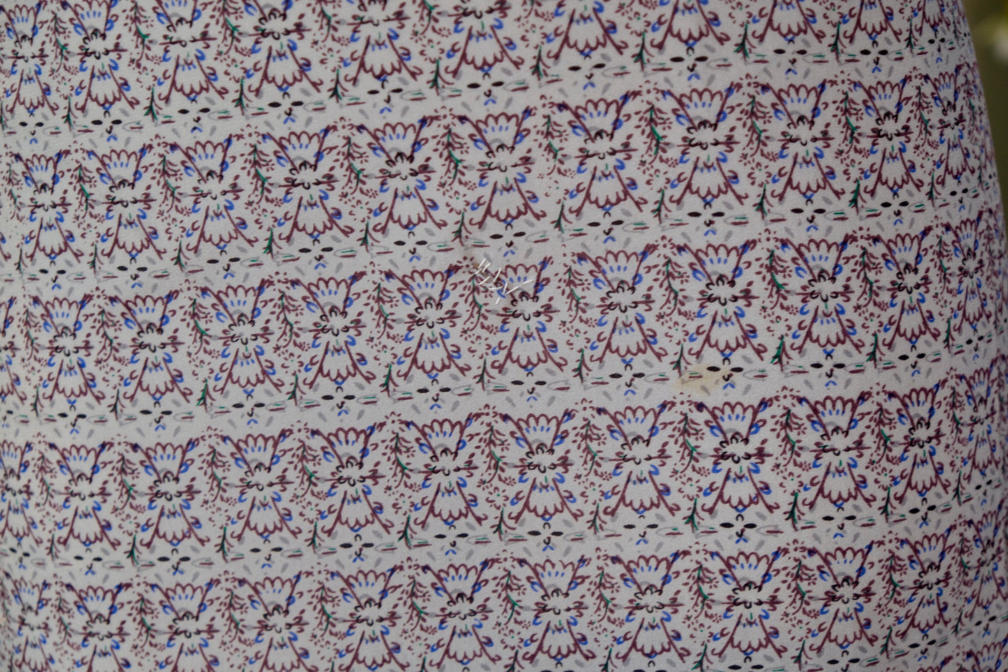 上世纪六十年代几何抽象印花台湾产古董旗袍 | Abstract Geometry Across the Strait: A 1960s Taiwanese Geometric Jacquard Antique Qipao