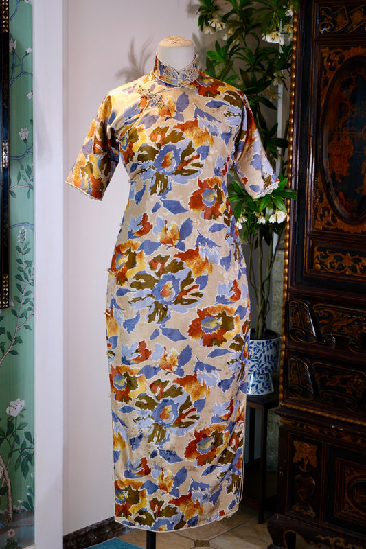 溯源·繁花 | 把莫奈的花园穿在身上，赴一场流动的盛宴 | Suyuan Archive: The Blooming Garden—An Impressionist Silk Jacquard Sample Qipao