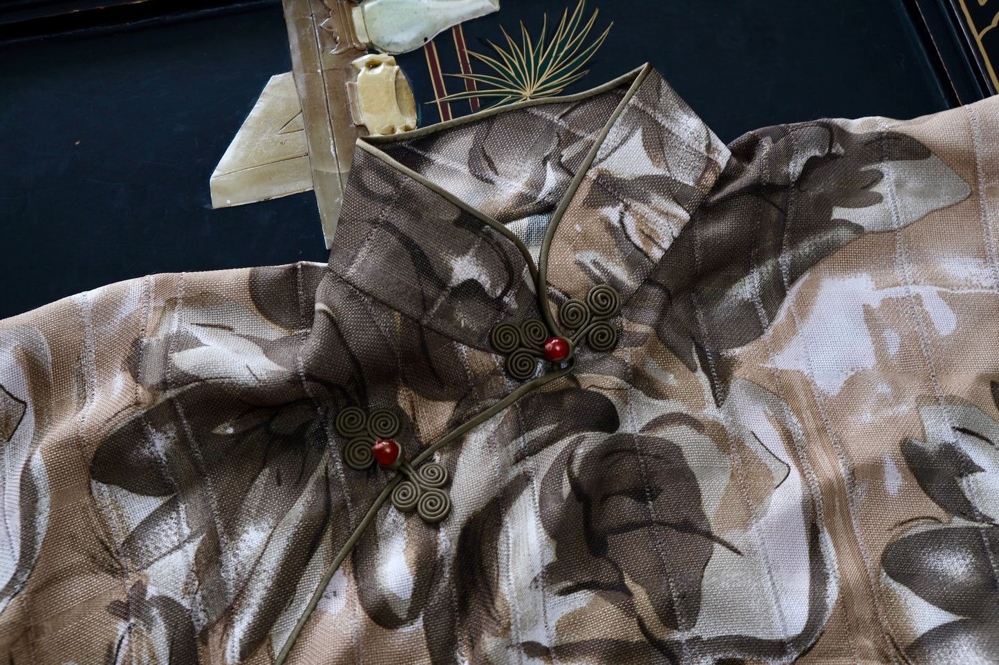 溯源·墨韵 | 将水墨丹青穿在身上，演绎时光的优雅 | Suyuan Archive: The Rhyme of Ink—An Archival Silk Luo Gauze Ink-Wash Sample Qipao
