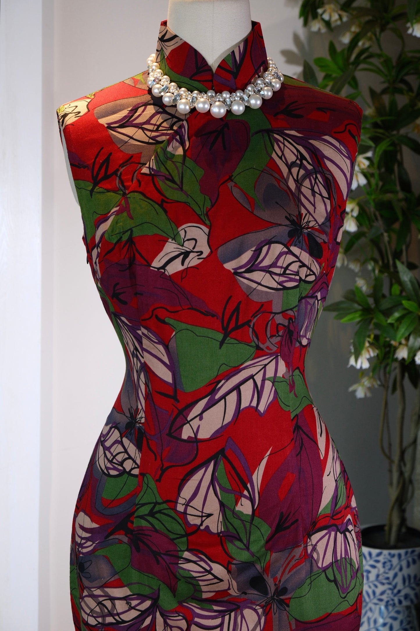 溯源绸缎·港风雅韵 | 60年代抽象印花棉旗袍 | Suyuan Silk • Hong Kong Style Elegance | The 1960s Abstract Print Cotton Qipao