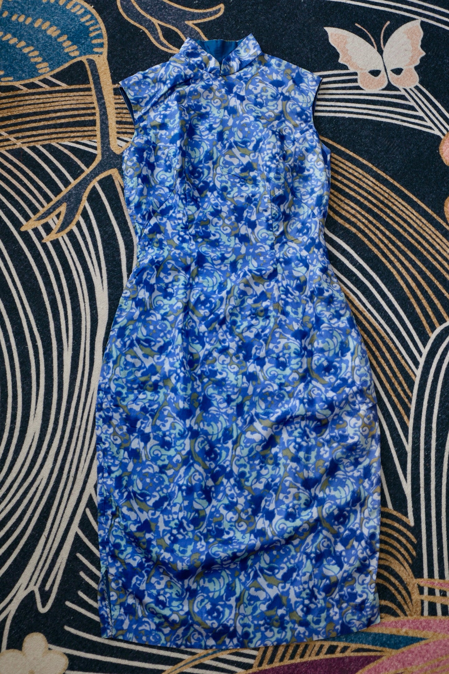 "Flowing Blue and White Patterns over Green Seas and Cloud Billows · A Chronicle of 1960s Hong Kong Modernity"