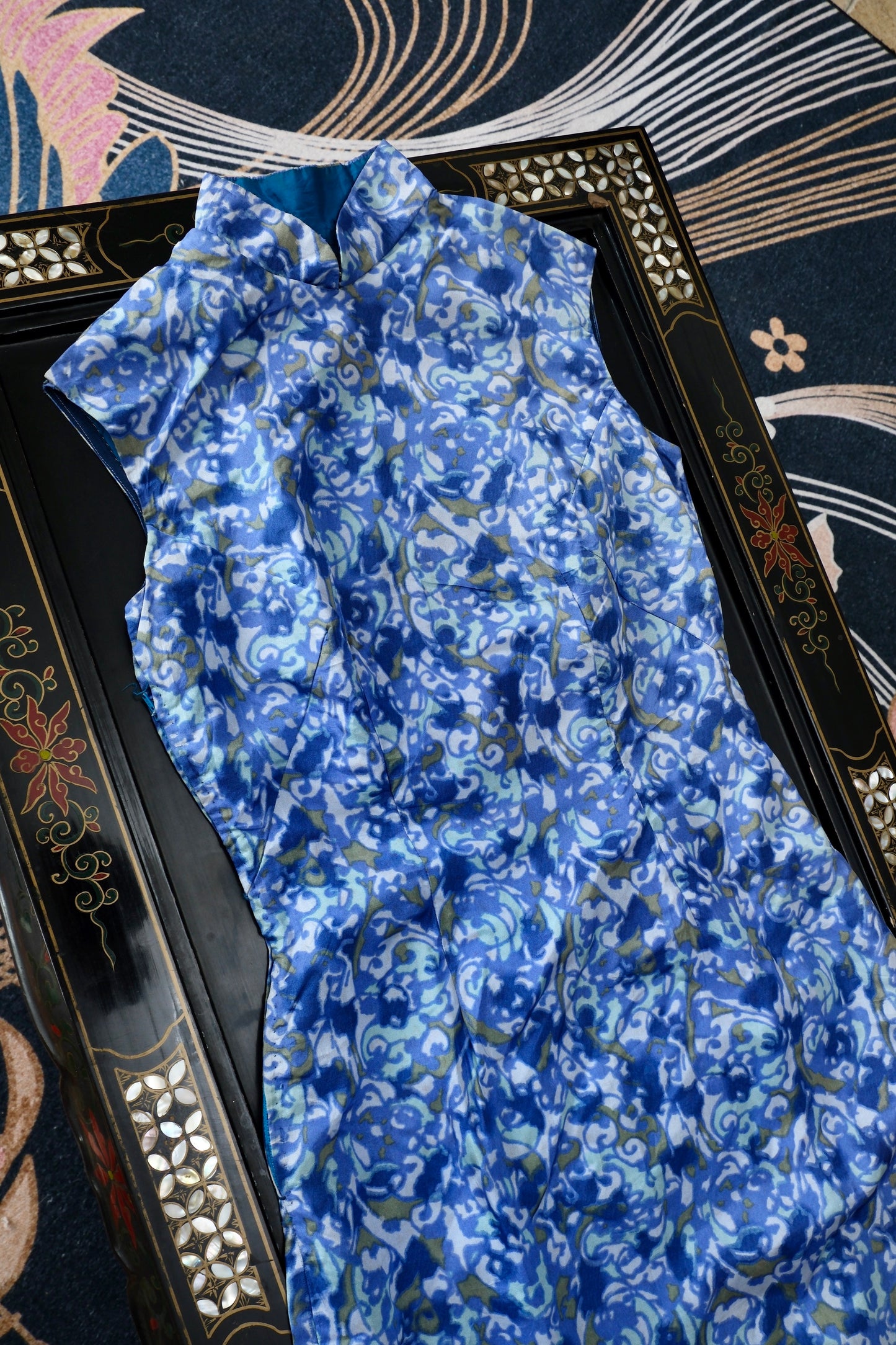 "Flowing Blue and White Patterns over Green Seas and Cloud Billows · A Chronicle of 1960s Hong Kong Modernity"