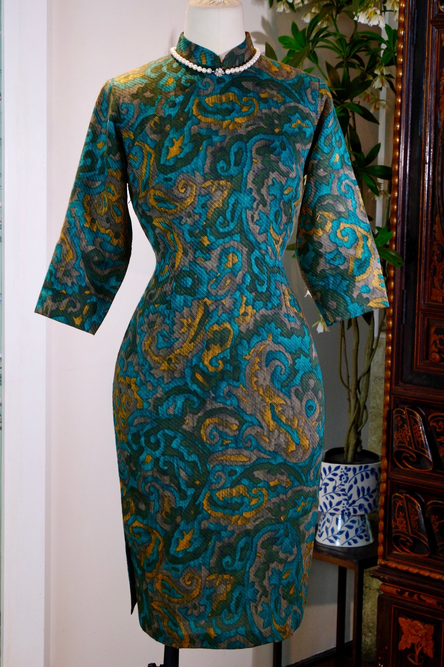 穿在身上的《花样年华》：解构六十年代港式美学 | In the Mood for Love Worn on the Body: Deconstructing the 1960s Hong Kong Sartorial Aesthetic