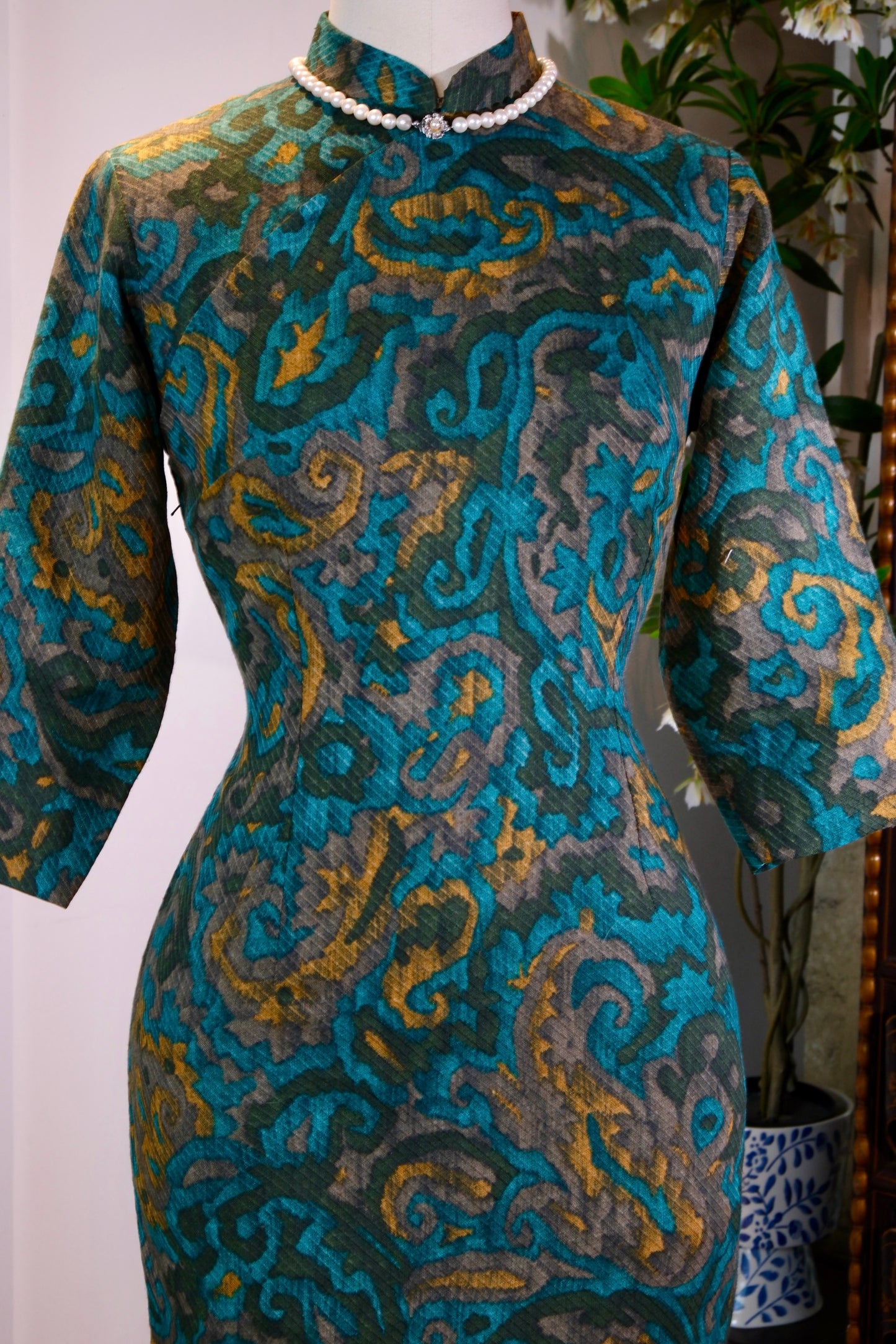 穿在身上的《花样年华》：解构六十年代港式美学 | In the Mood for Love Worn on the Body: Deconstructing the 1960s Hong Kong Sartorial Aesthetic