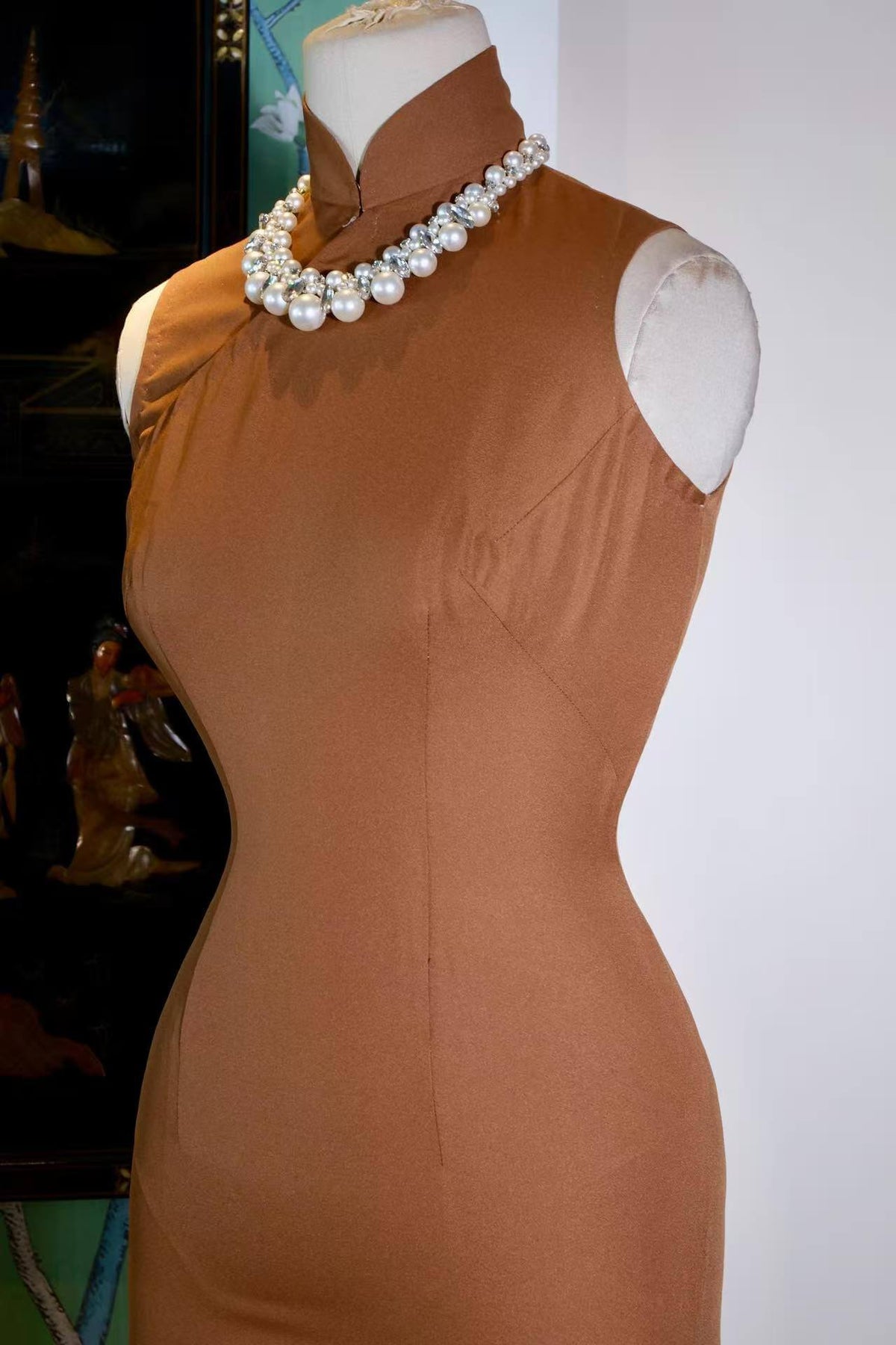 六十年代台湾古董旗袍——时光织就的东方雅韵 | 1960s Taiwanese Vintage Cheongsam — Eastern Refinement Woven by Time