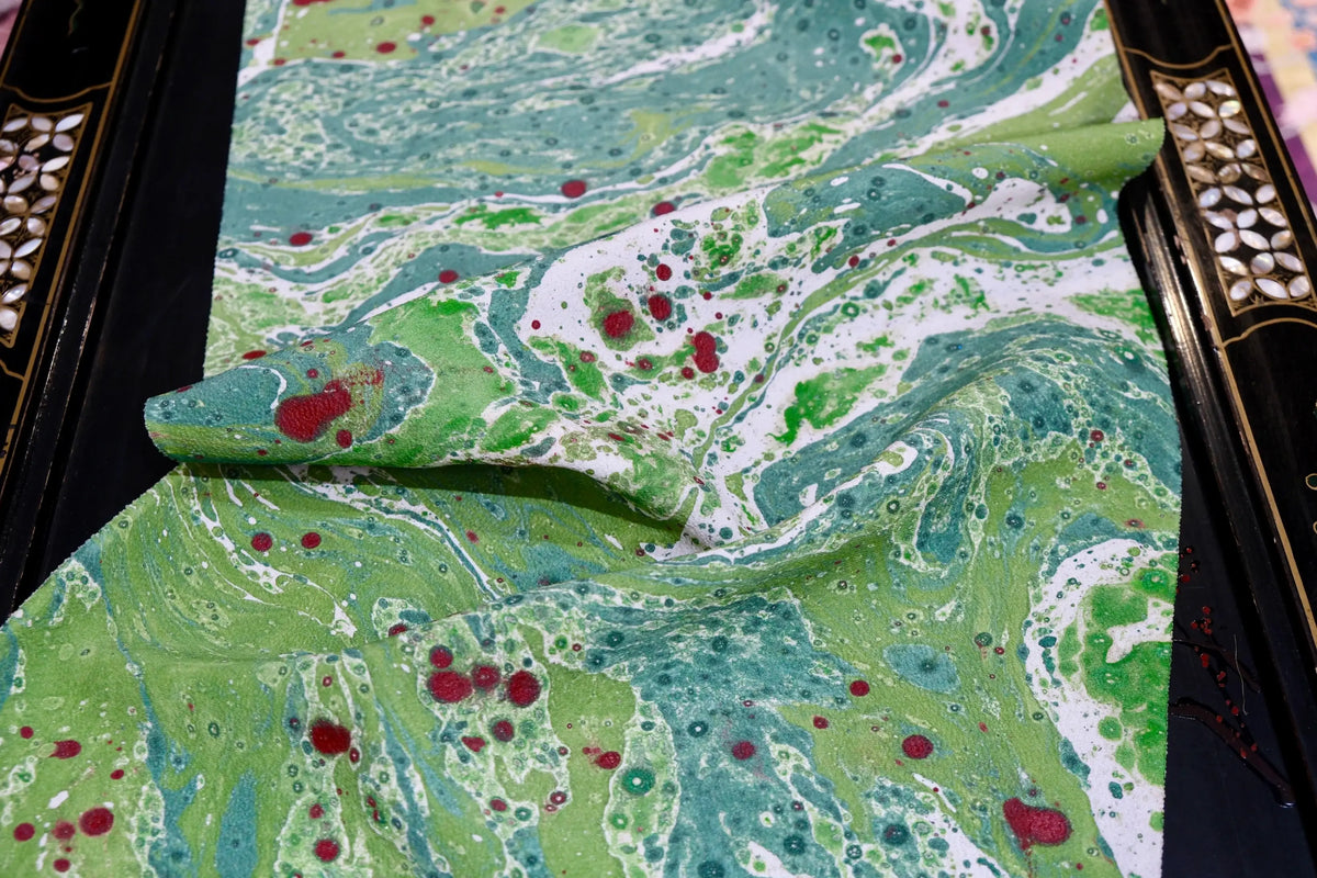 苹果绿墨绿大理石纹红点印花真丝面料 | Green Marbled Print with Red Accents Silk Fabric
