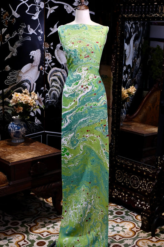 苹果绿墨绿大理石纹红点印花真丝面料 | Green Marbled Print with Red Accents Silk Fabric
