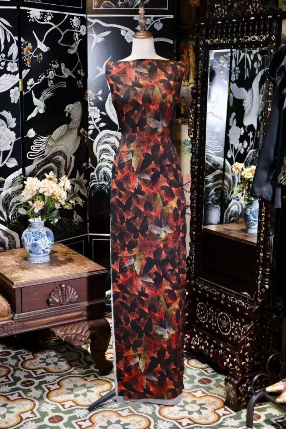蝶舞秋色 · 枫影流金真丝面料 | Autumn Butterfly - Golden Maple & Silhouette Silk Fabric