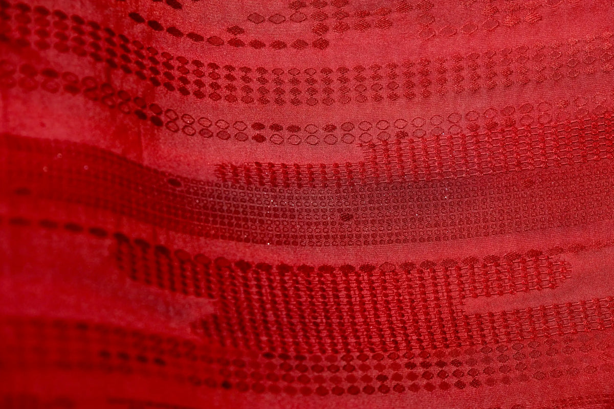 朱红流光 · 几何织纹真丝面料 | Crimson Radiance - Jacquard Silk Fabric