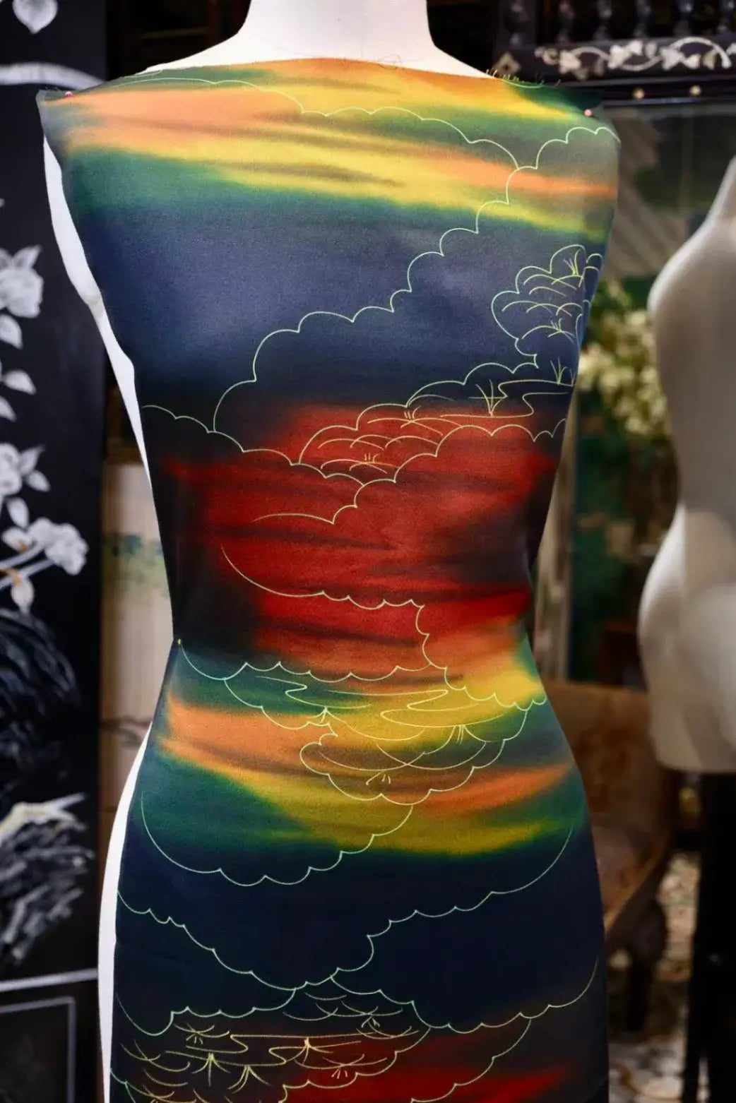 暗夜流霞 · 远山流云真丝面料 | Twilight Mist - Nightfall Landscape Silk Fabric