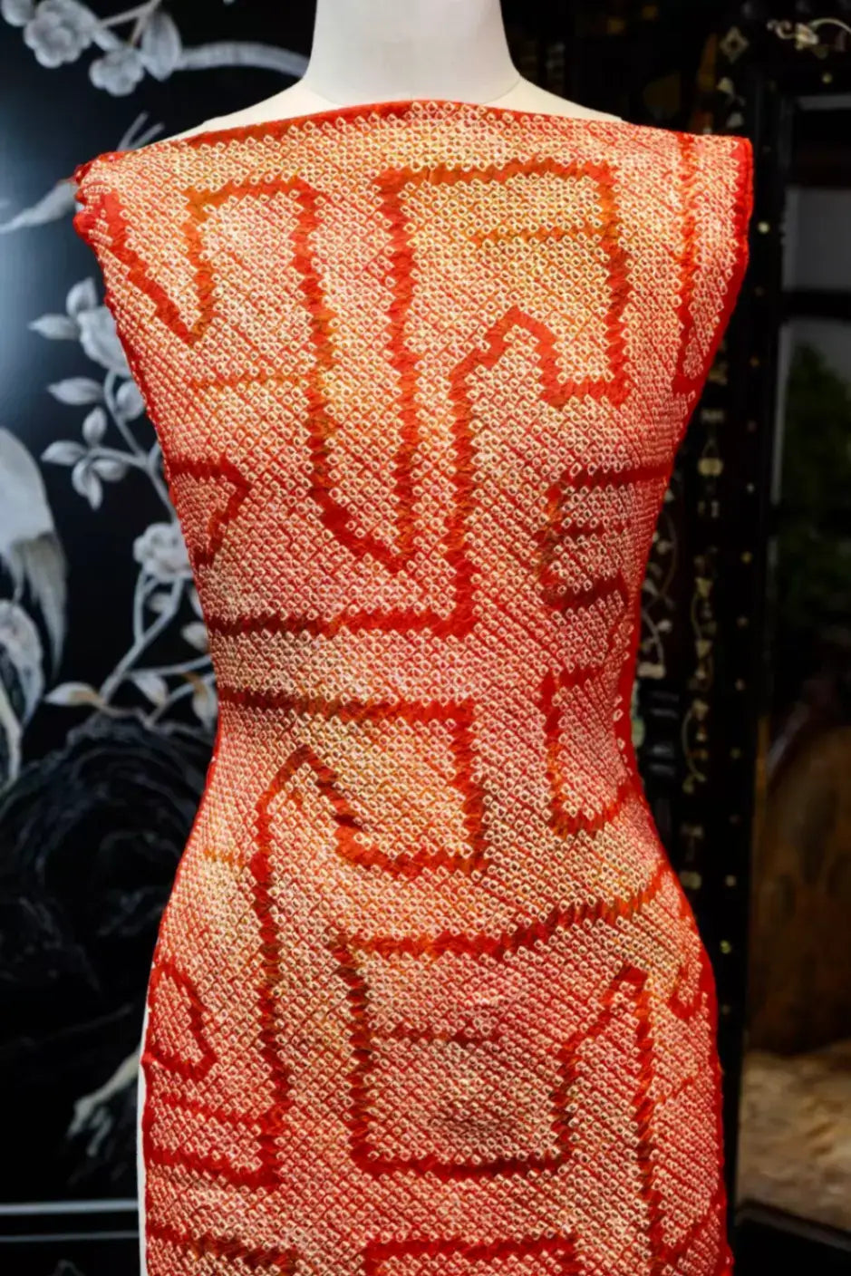 朱红鹿子绞 · 绞缬真丝面料 | Crimson Shibori - Tie-Dye Silk Fabric