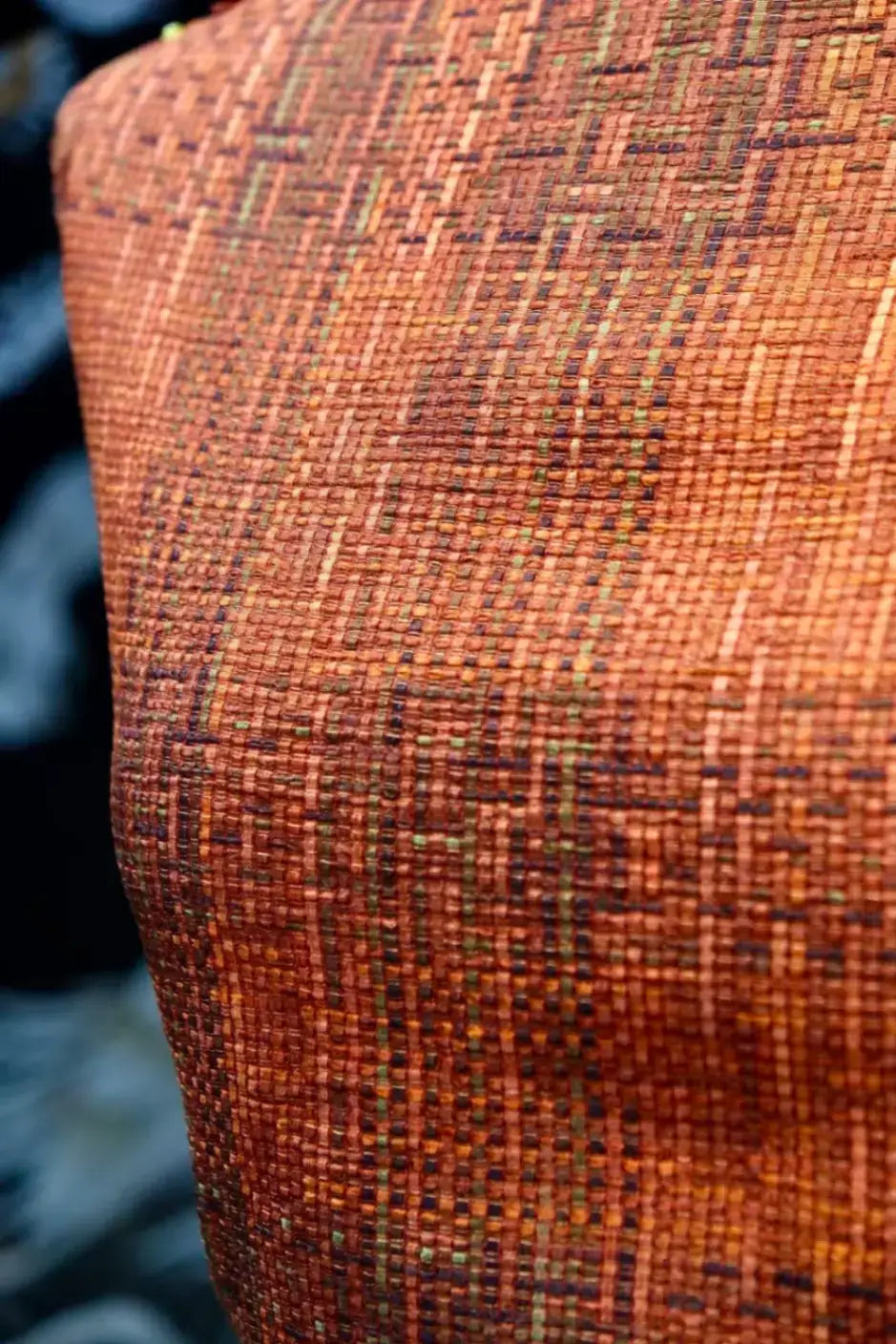 暖金锦绣 · 肌理格纹真丝面料 | Warm Gold Lattice - Textured Grid Silk Fabric