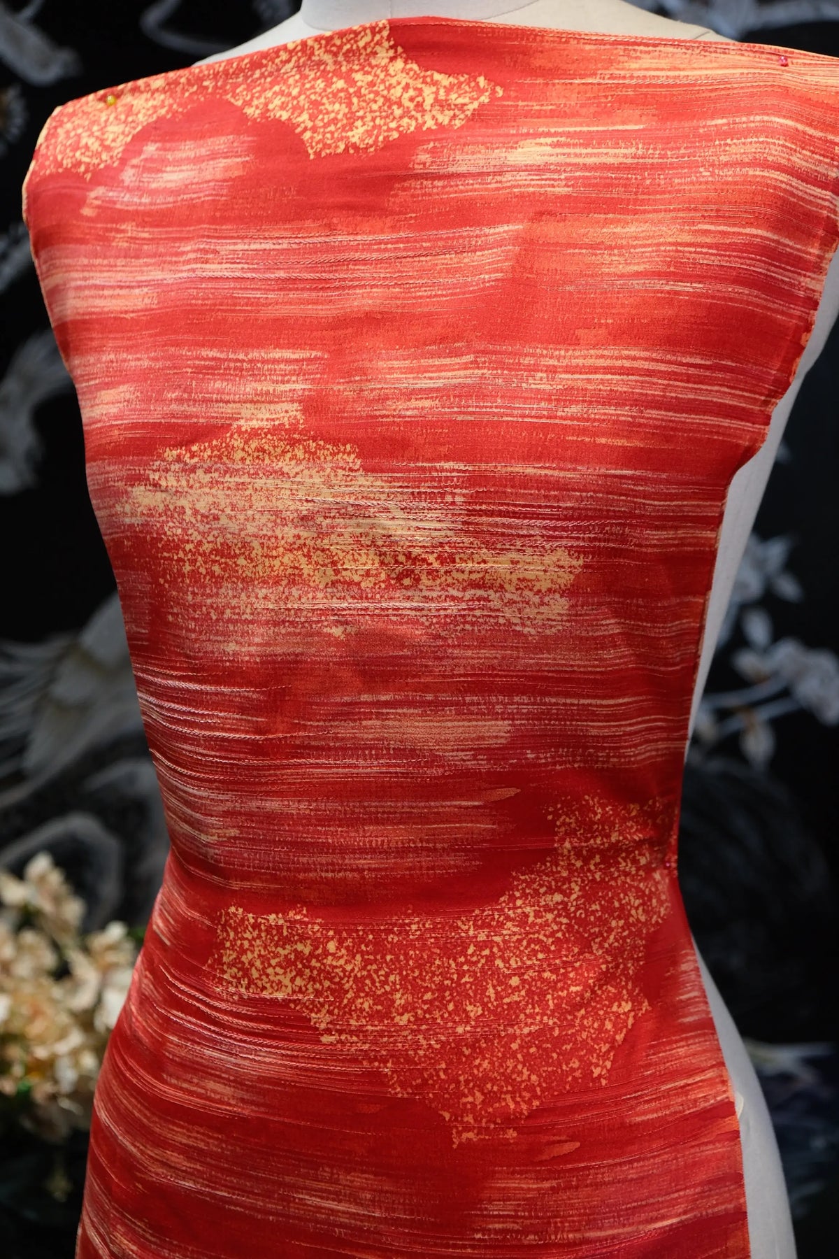 朱霞金辉 · 刷笔飞白真丝面料 | Gilded Horizon - Brushstroke Print Silk Fabric