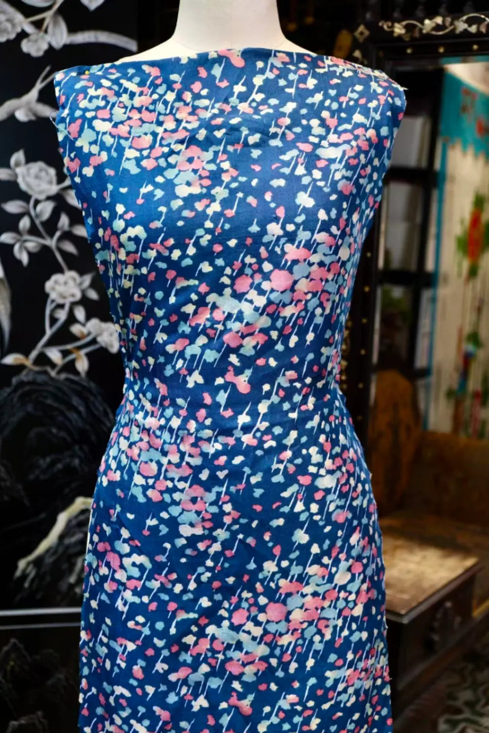 朱霞金辉 · 飞白雨丝真丝面料 | Vermilion Rain - Feibai Impression Silk Fabric