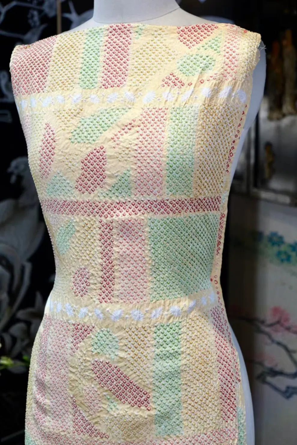 金辉流彩 · 绞缬拼块真丝面料 | Golden Radiance - Shibori Patchwork Silk Fabric