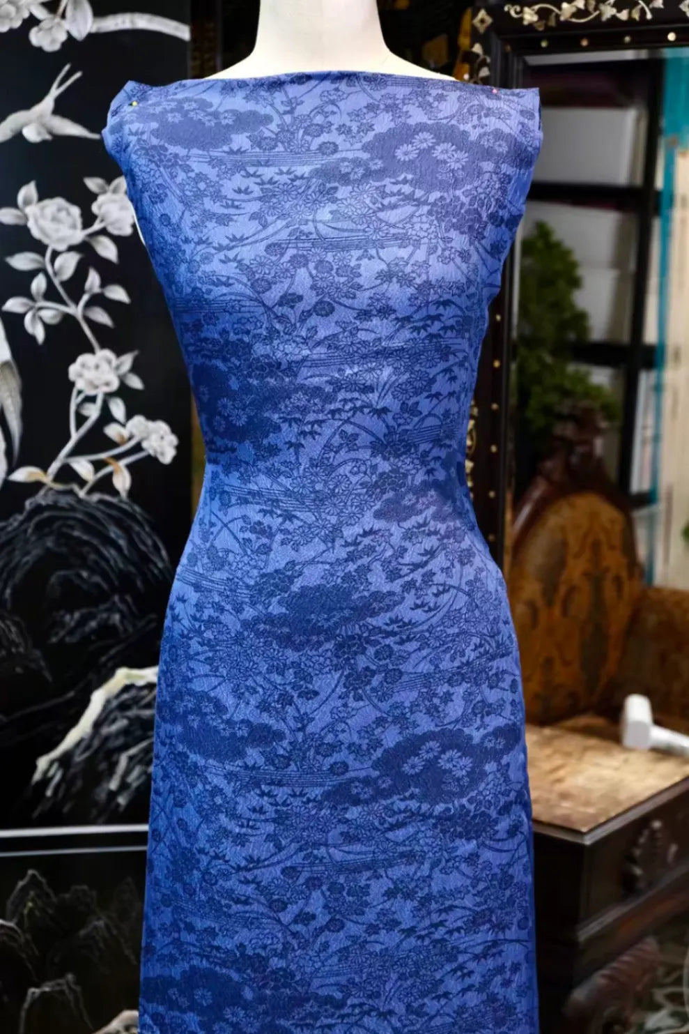 幽蓝松菊 · 繁花暗纹真丝面料 | Sapphire Pine & Chrysanthemum - Damask Silk Fabric
