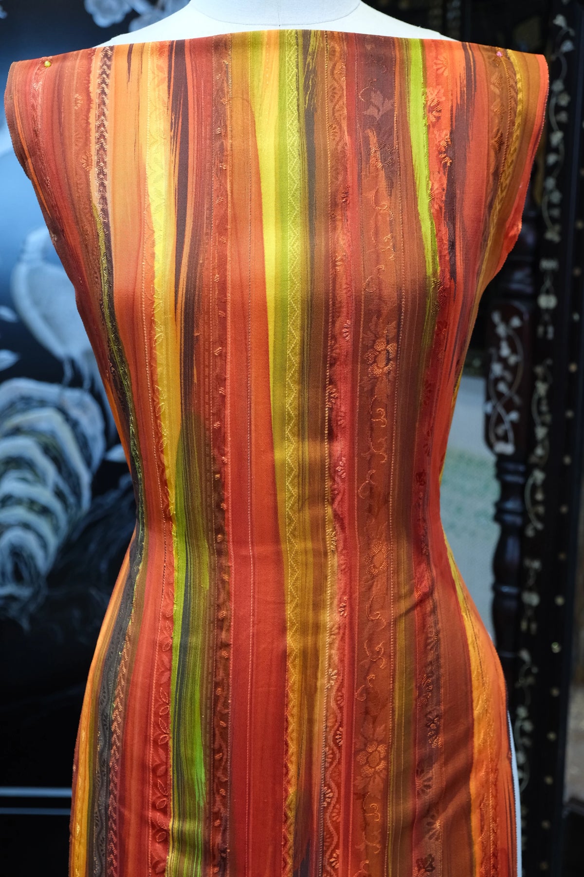 赤霞流光 · 刷染条纹真丝面料 | Sunset Radiance - Painted Stripe Silk Fabric