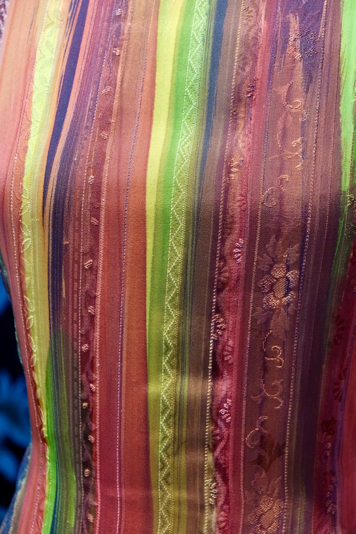 赤霞流光 · 刷染条纹真丝面料 | Sunset Radiance - Painted Stripe Silk Fabric
