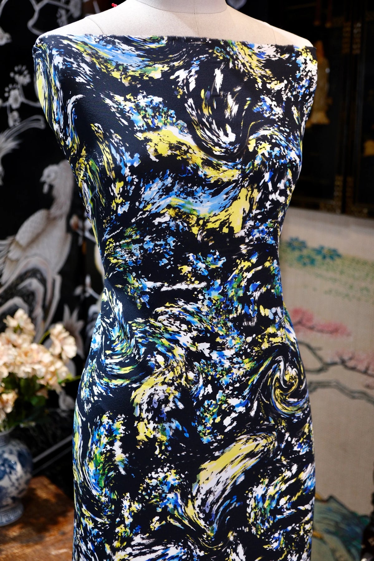 星涡流光 · 抽象泼墨真丝面料 | Starry Swirl - Abstract Splash Silk Fabric